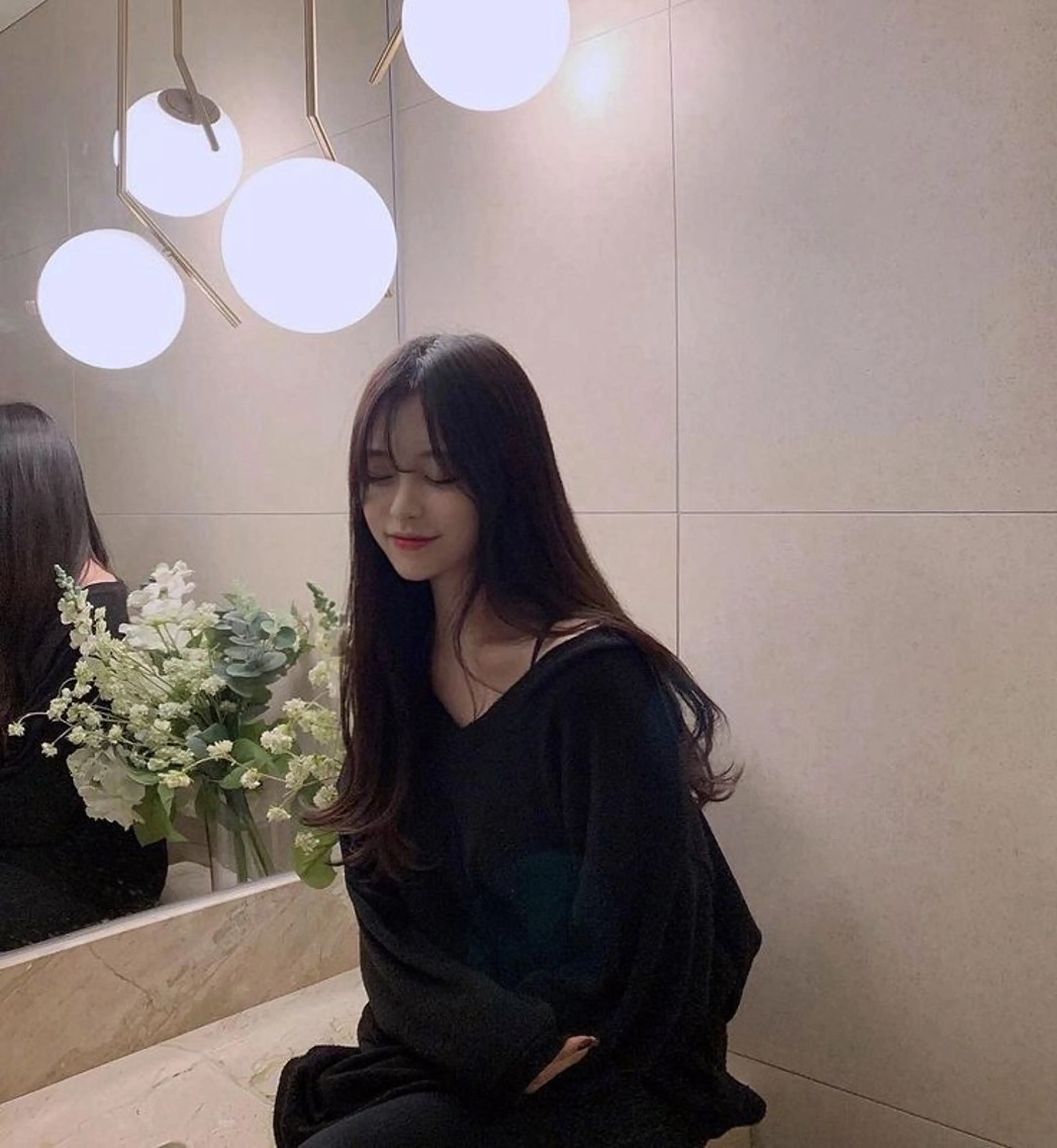 ロング カラー 透明感カラー ヘアカラー mina / 透明感ベージュカラーのヘアスタイル