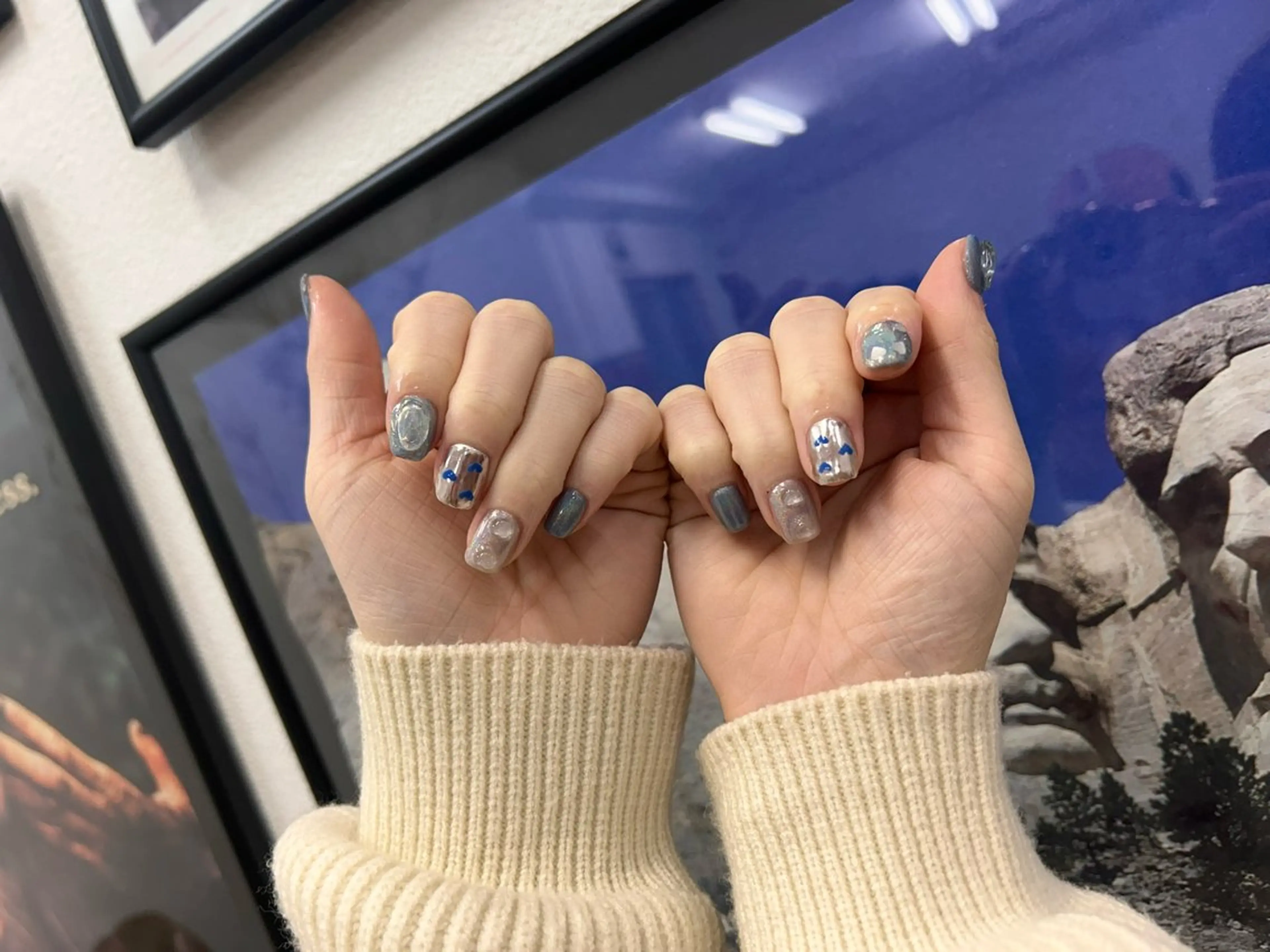 ネイル NANAE ネイル🌈虹のネイルデザイン