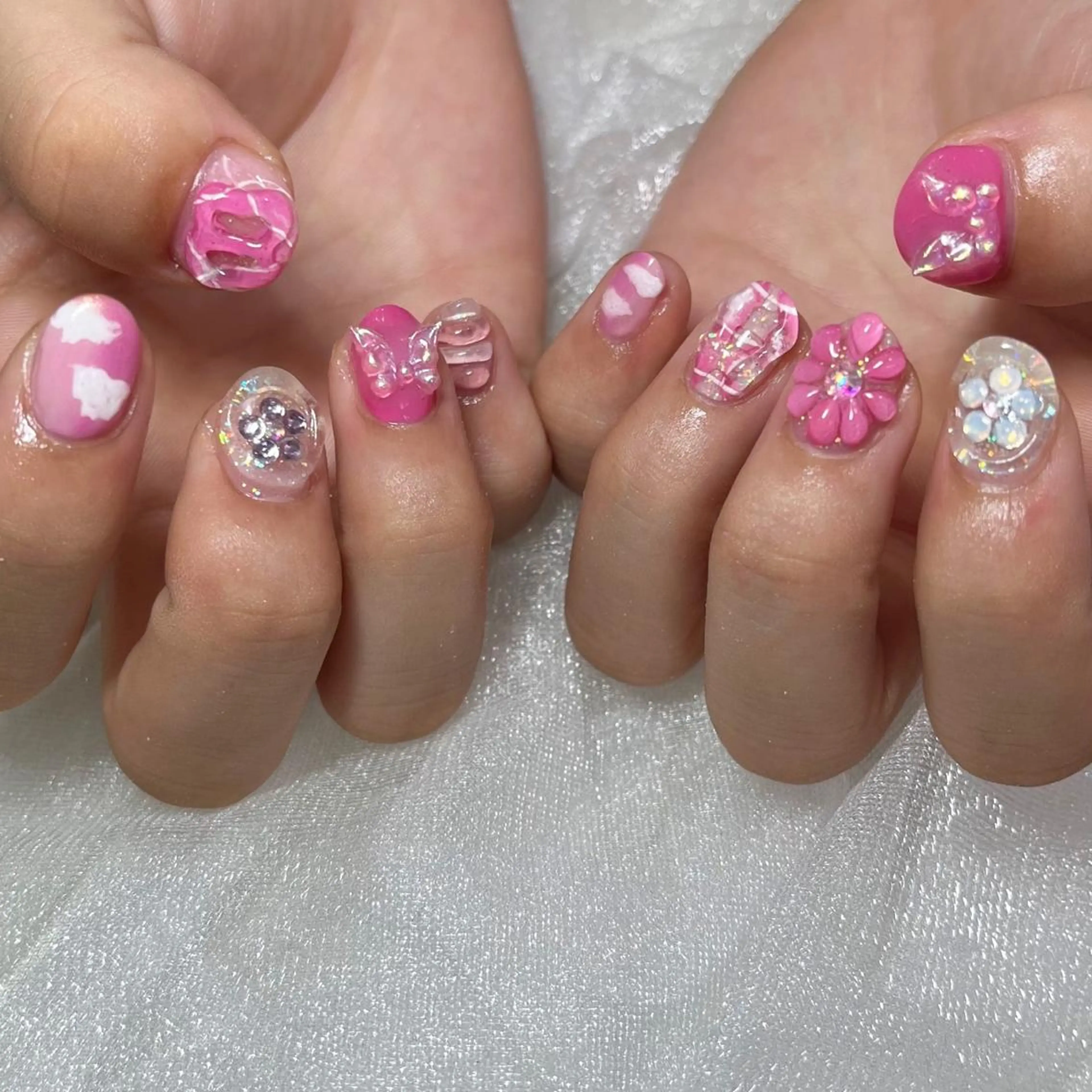 ネイル オーロラネイル クリアネイル 氷ネイル・うるうるネイル 韓国ネイル ニュアンスネイル Salon Ｋのネイルデザイン