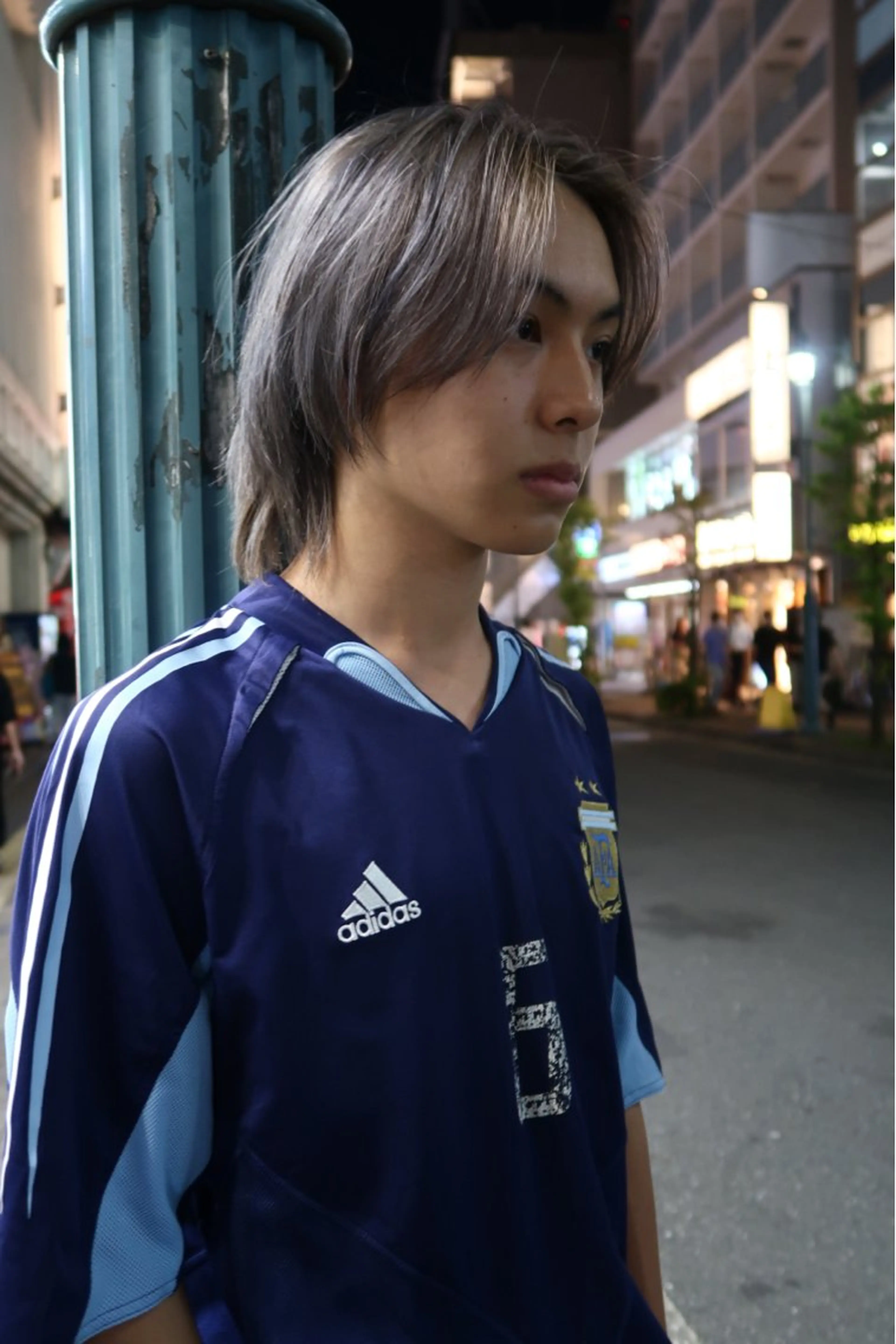 ミディアム カラー メンズ メンズブリーチ メンズハイトーン メンズインナーカラー ブリーチ ケアブリーチ Rei/ 縮毛矯正/ ハイライトカラー募集のヘアスタイル