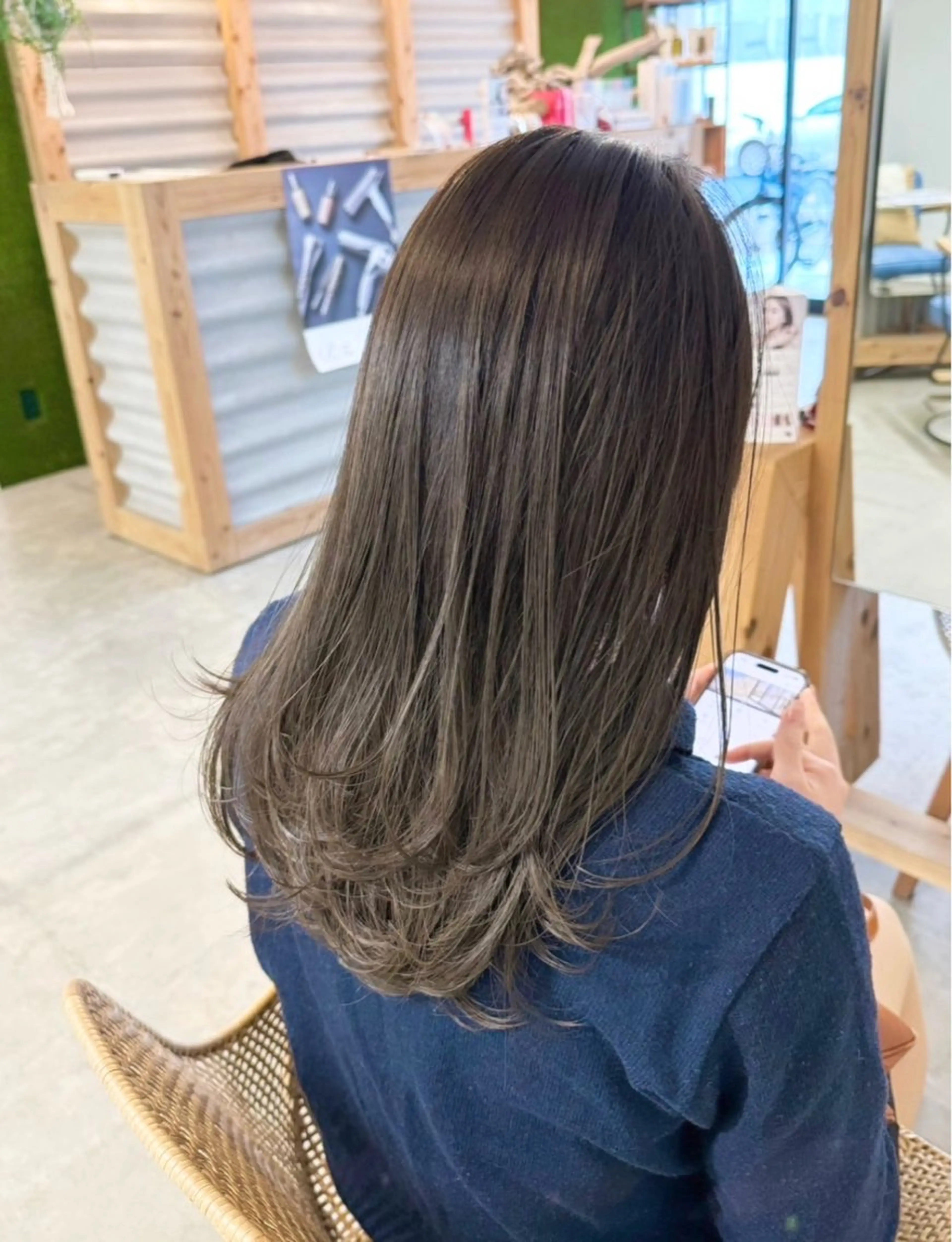 セミロング 原田 彩花のヘアスタイル