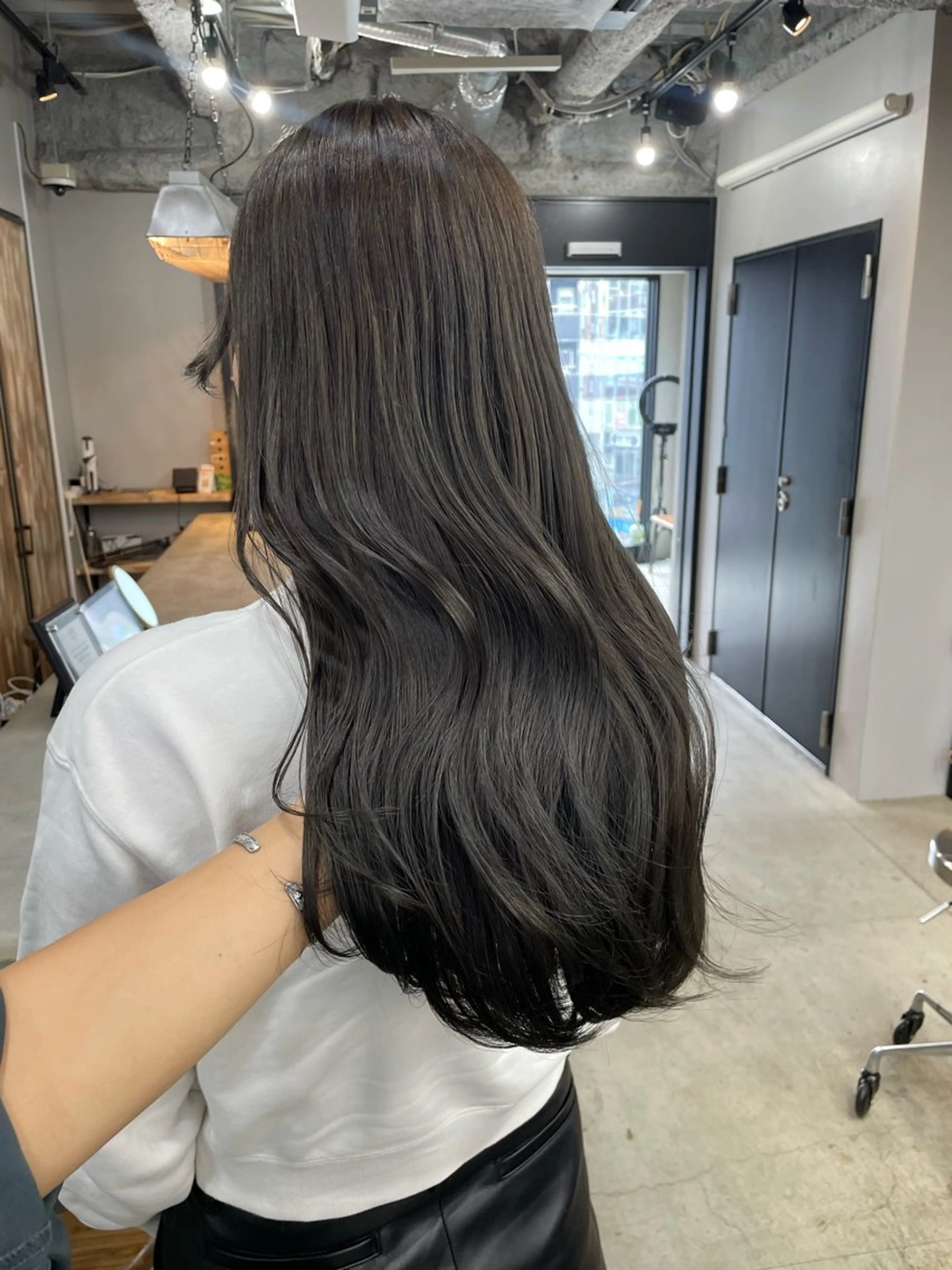 ロング カラー ヘアカラー 新宿/韓国ヘア/ 髪質改善ストレートのヘアスタイル