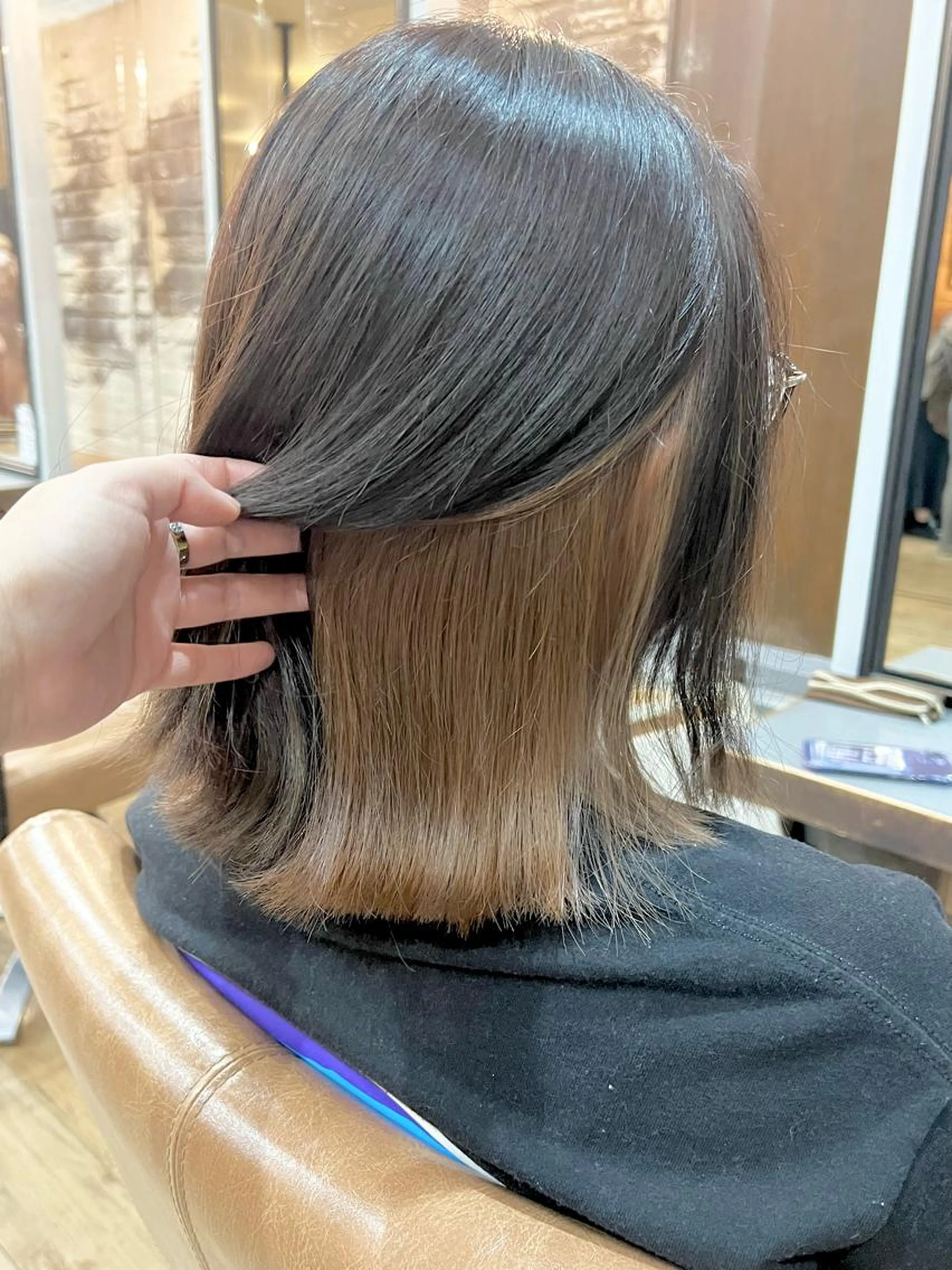 🦋【人気爆発💥】インナーカラー＋髪質対応トリートメント✨🎨(インナー部分ブリーチ＆カラー)の写真