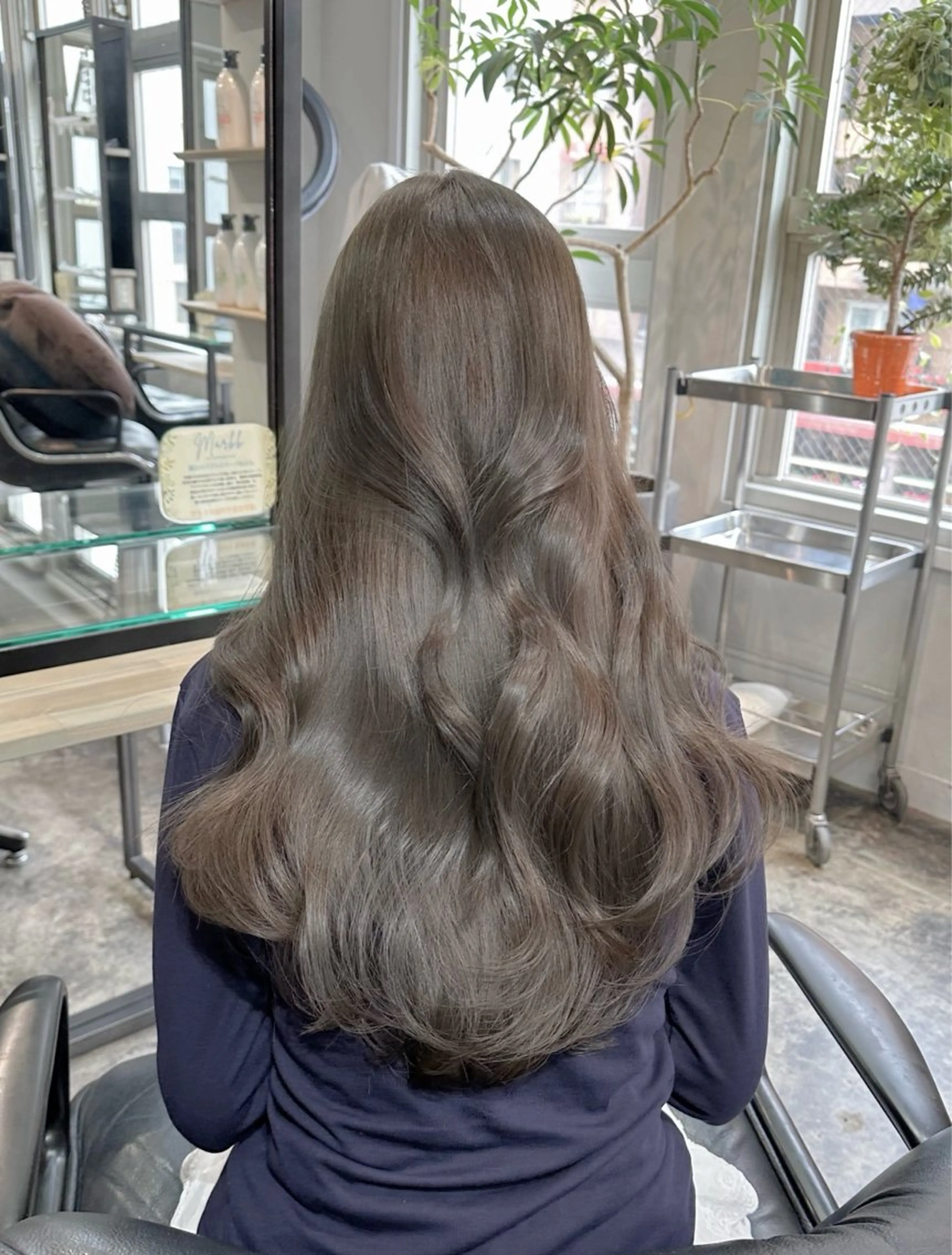 ロング カラー ブリーチ ダブルカラー ブリーチなしカラー 元町神戸 國井椋介のヘアスタイル