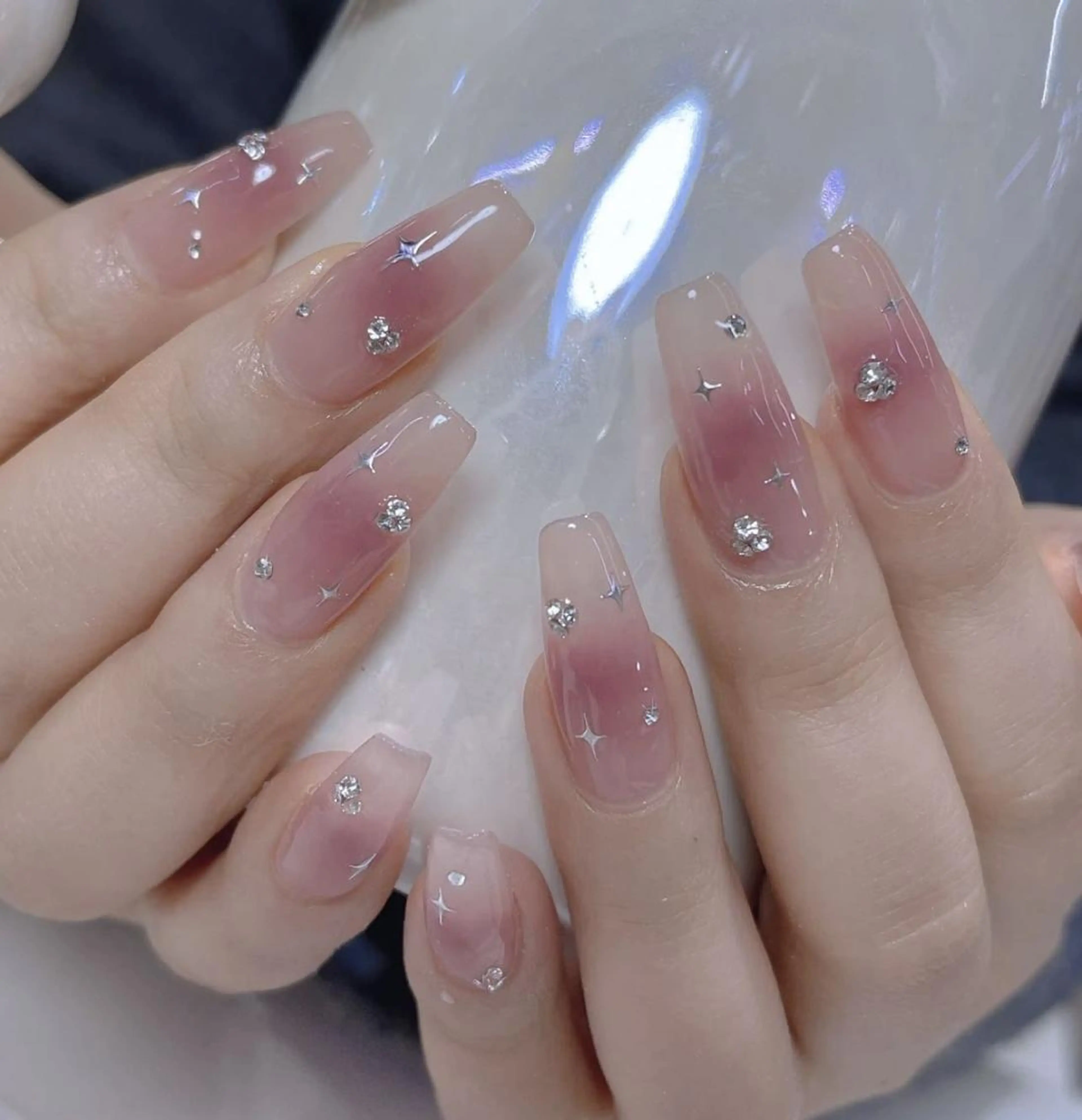 ネイル アートネイル 長さ出し ネイルチップ Queens テイのネイルデザイン