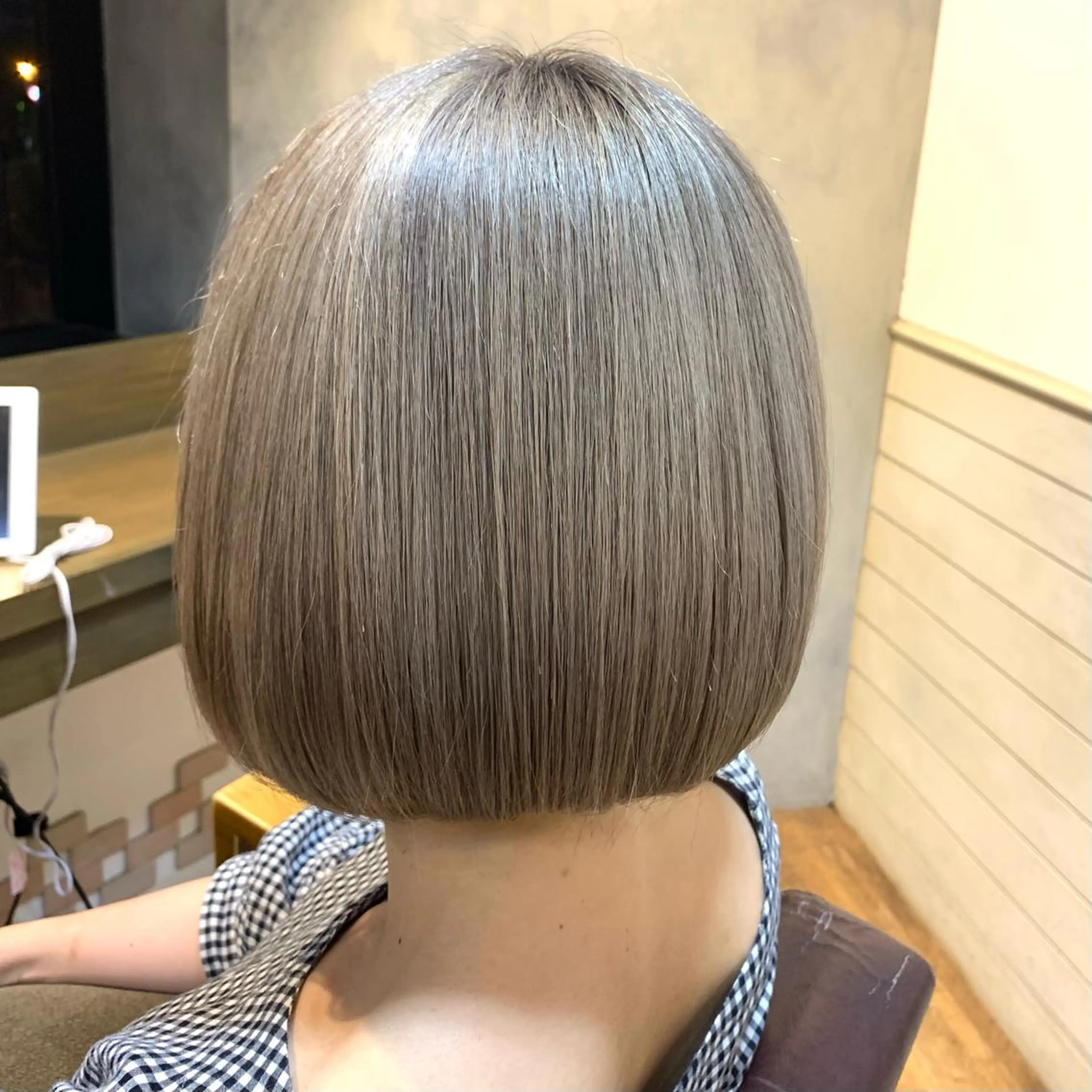 ミディアム カラー ベージュカラー ミルクティーベージュ ボブ ✨️美髪矯正×似合わ せ艶カラー✨藤田透のヘアスタイル