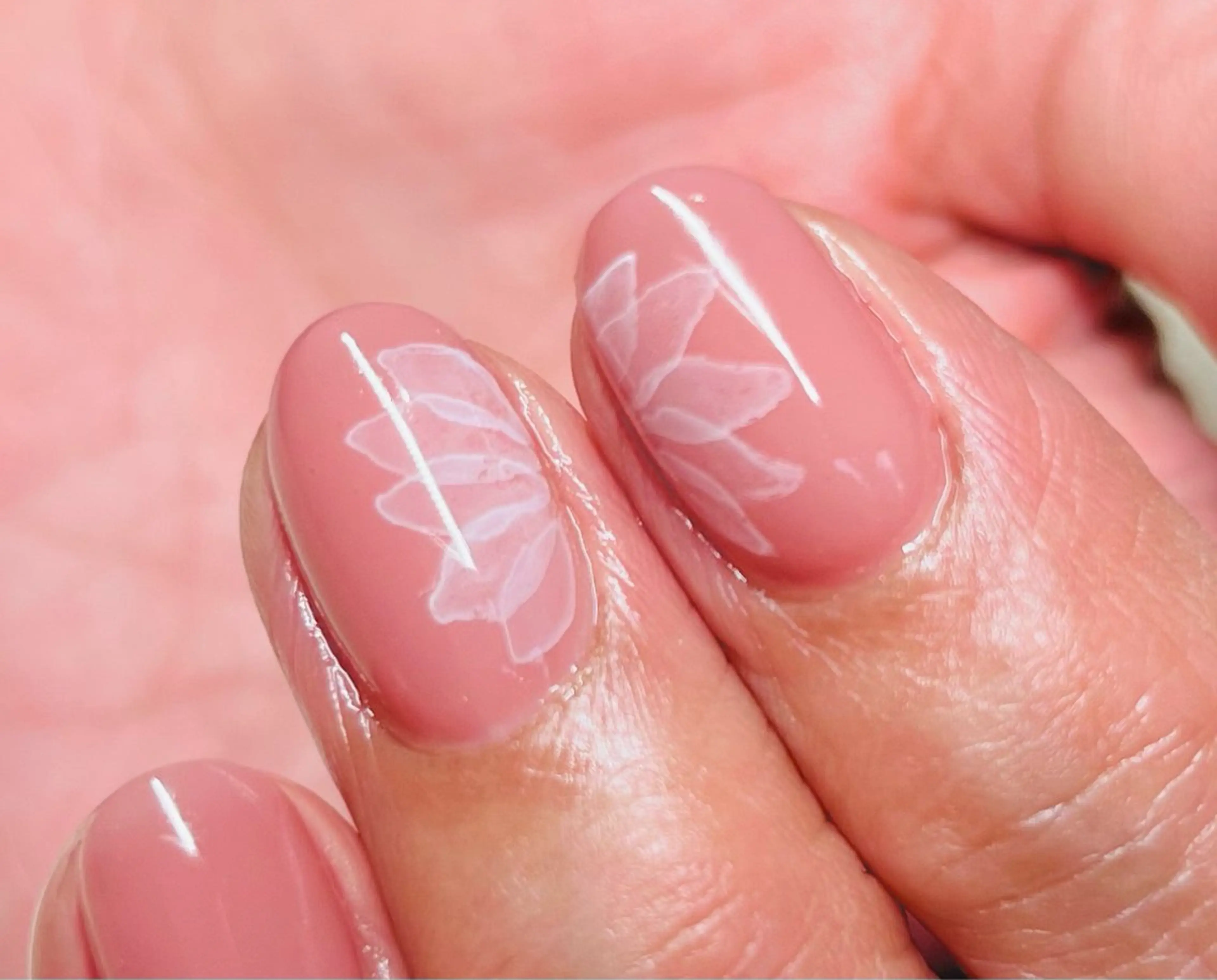 ネイル ハンドネイル 𝐴𝑁𝑈𝐸 トラブル爪育成専門のネイルデザイン