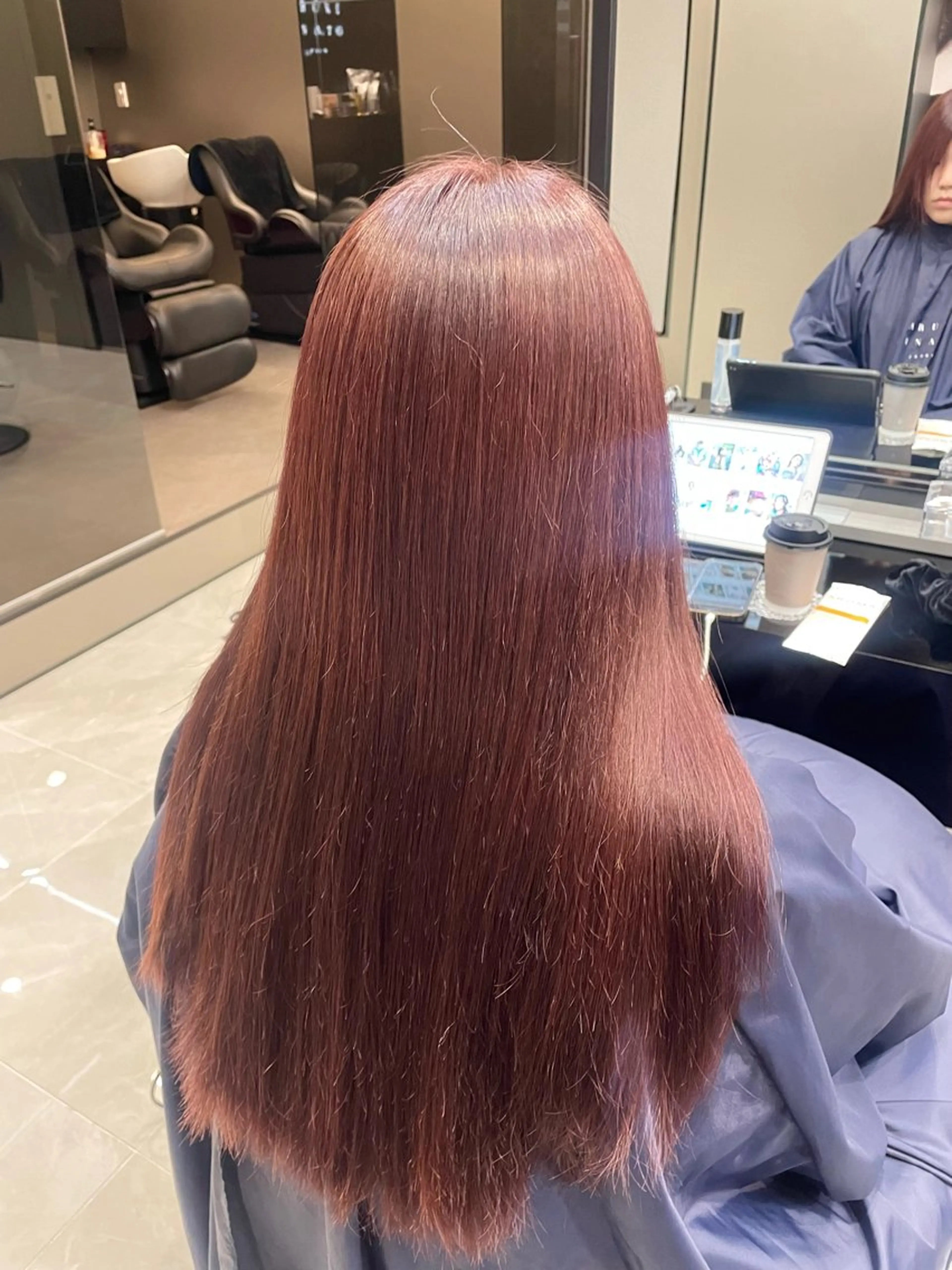 ロング カラー カシス ピンクカラー HARUKI MINATO Japan FUKUOKA所属・秋屋 美々梨のヘアスタイル