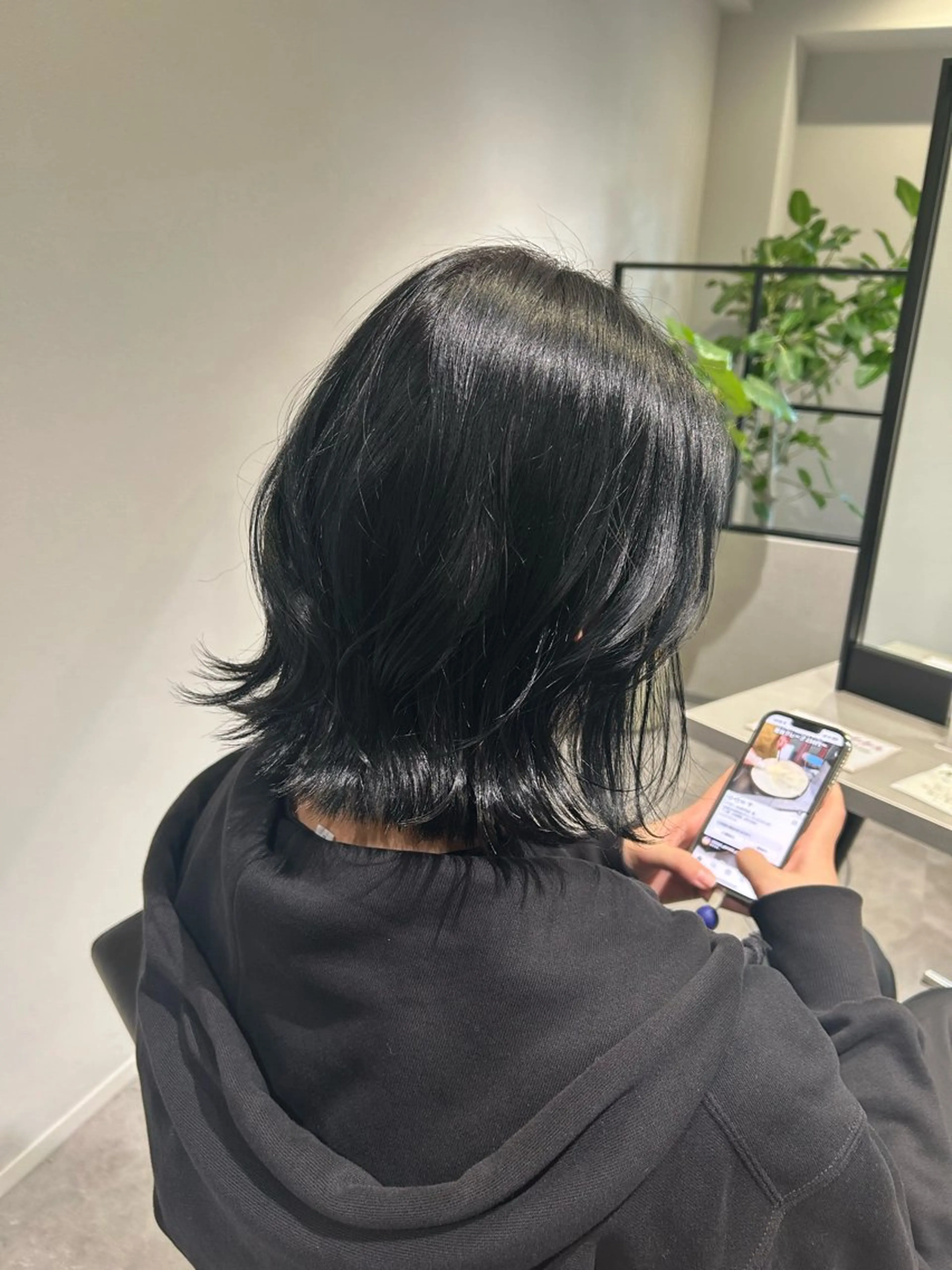 ミディアム 松本 玲菜のヘアスタイル