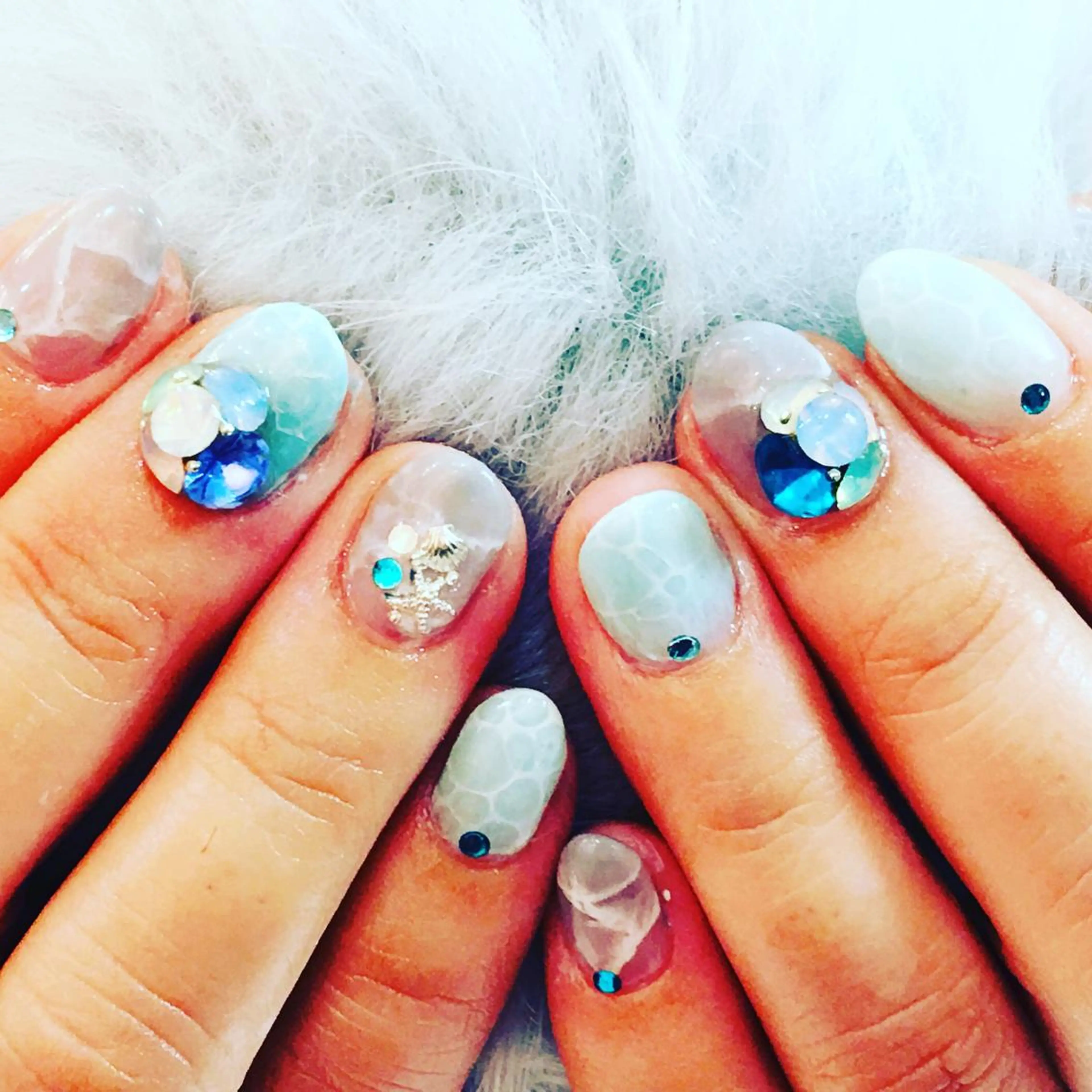 ミディアム カラー ネイル 夏ネイル NAILSGOGO shibuyaのネイルデザイン