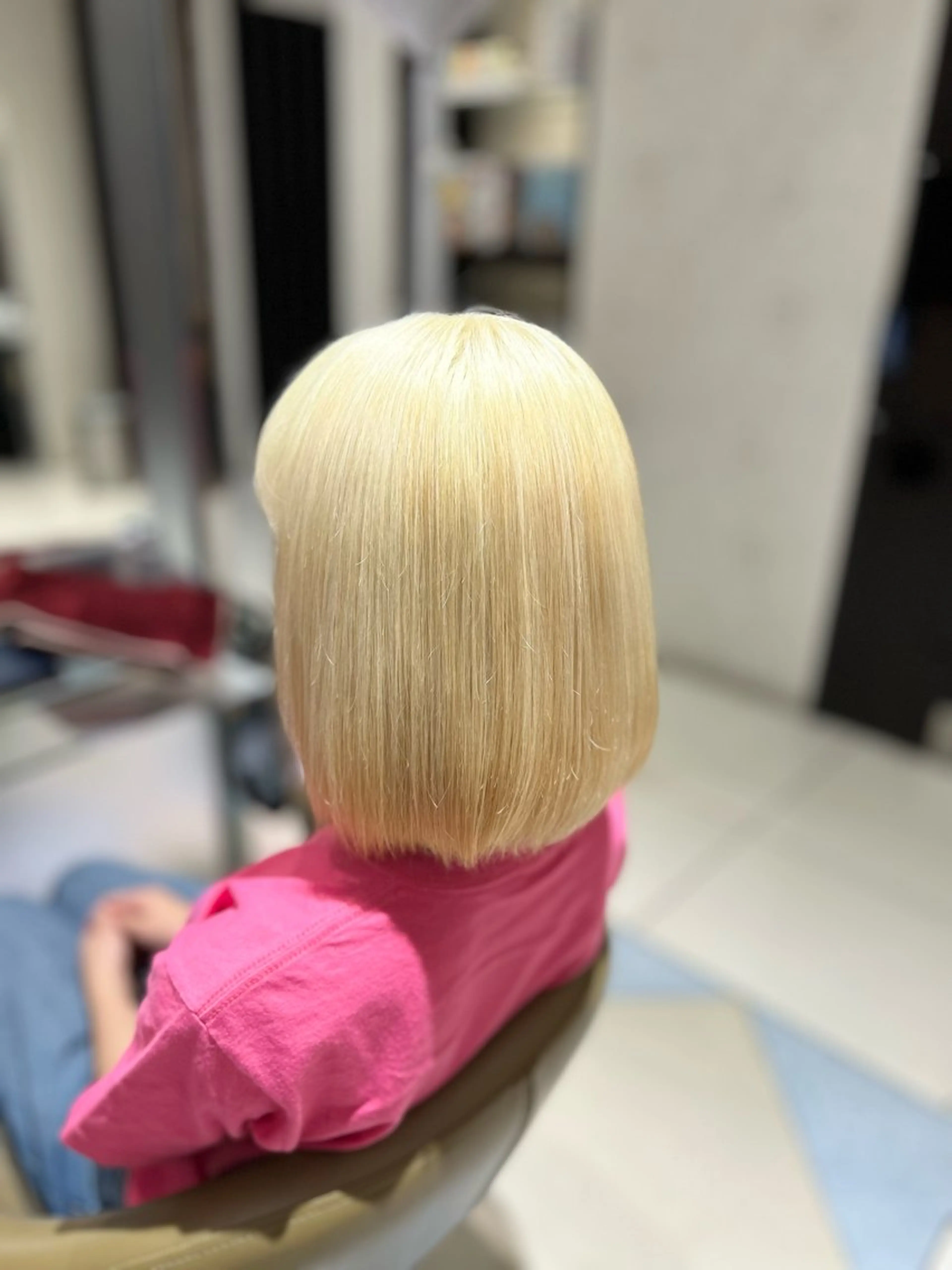 カラー ブリーチ ブロンド 伊藤 冬都のヘアスタイル