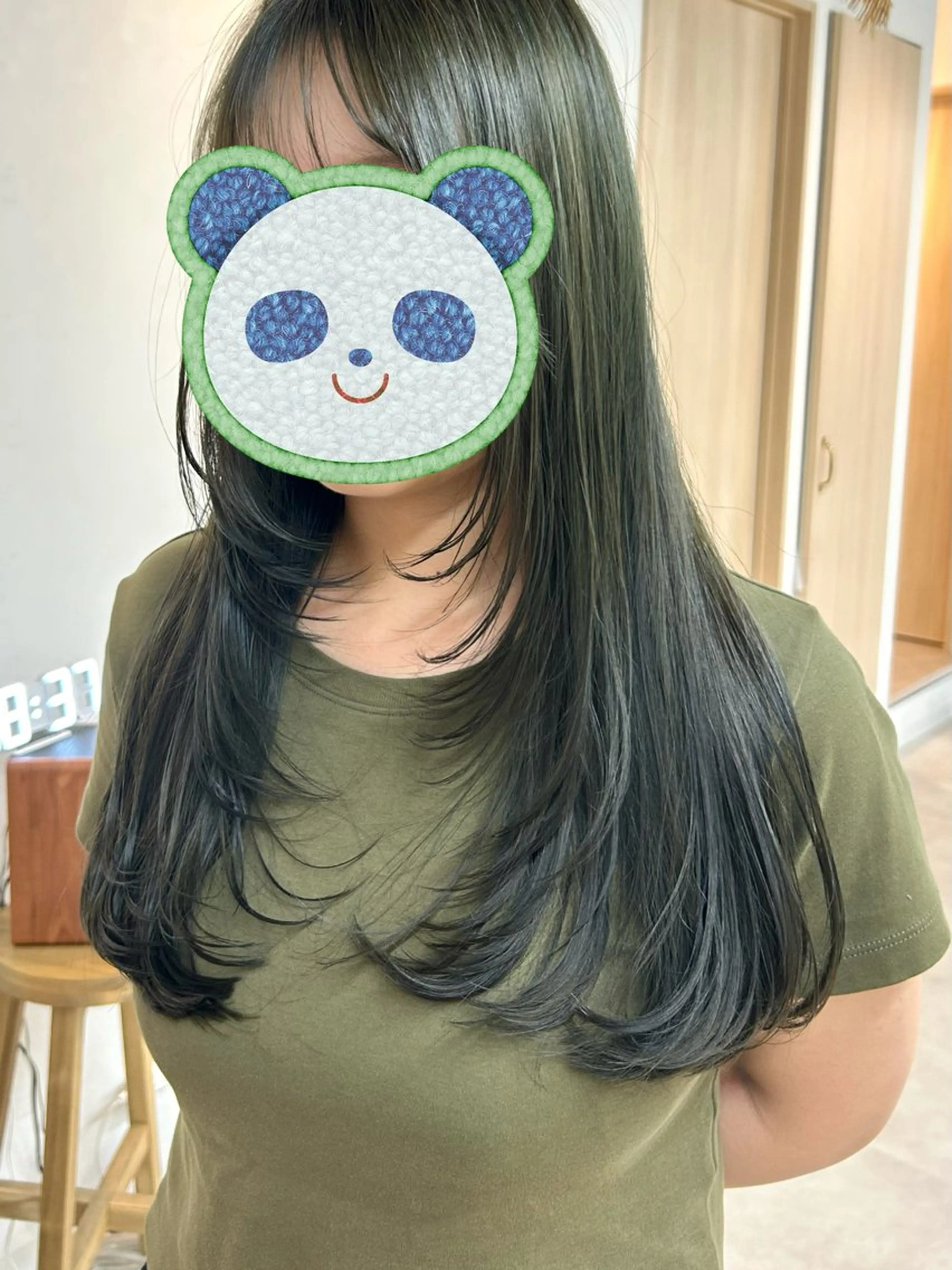 ロング カラー オリーブカラー ハイレイヤー レイヤーカット カット ヘアカラー トリートメント 韓国ボブ/レイヤー/ ハイトーン/まなみのヘアスタイル