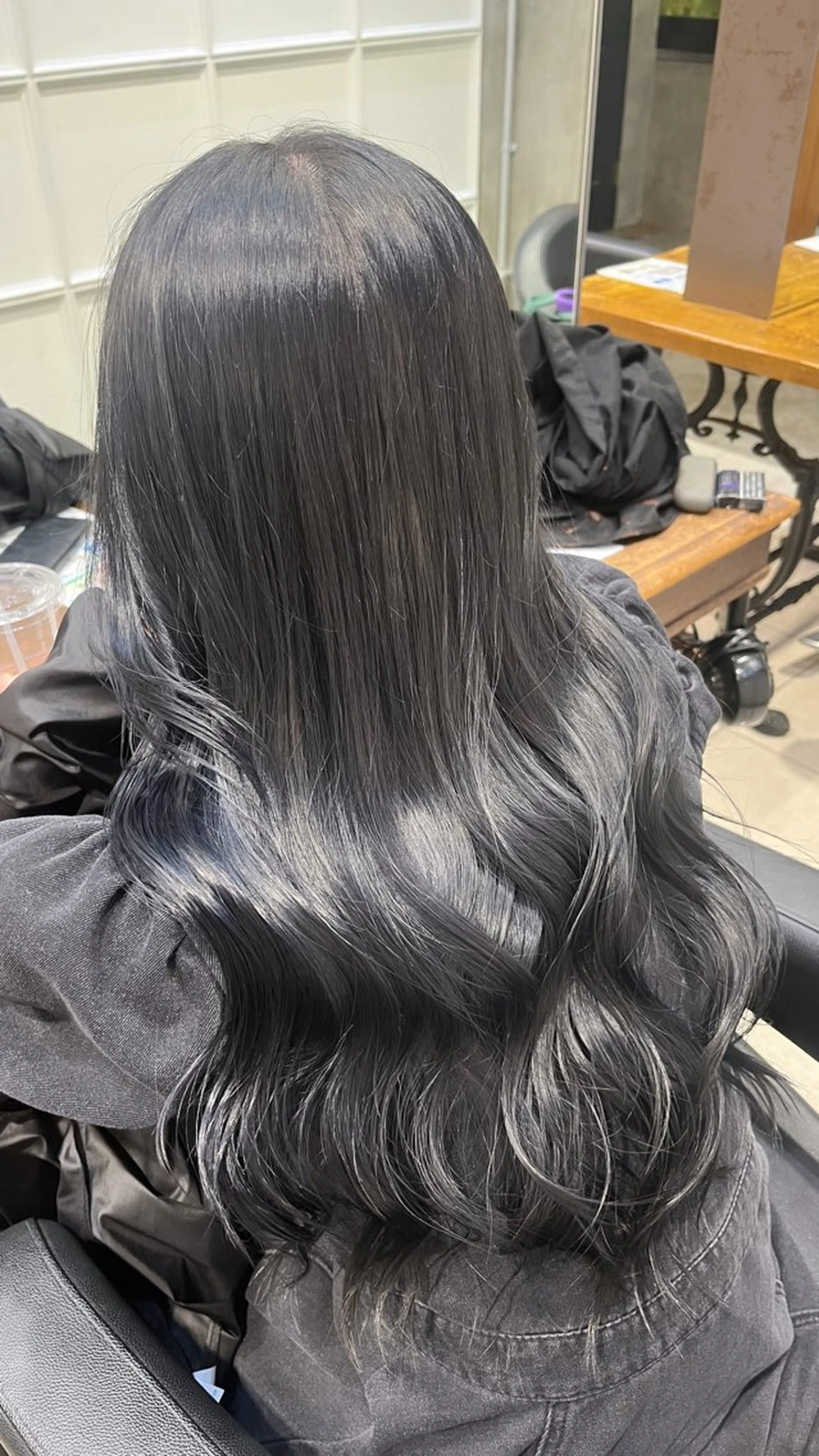 ロング カラー 透明感カラー シルバー KOUTA/ ブリーチ特化⭐️のヘアスタイル