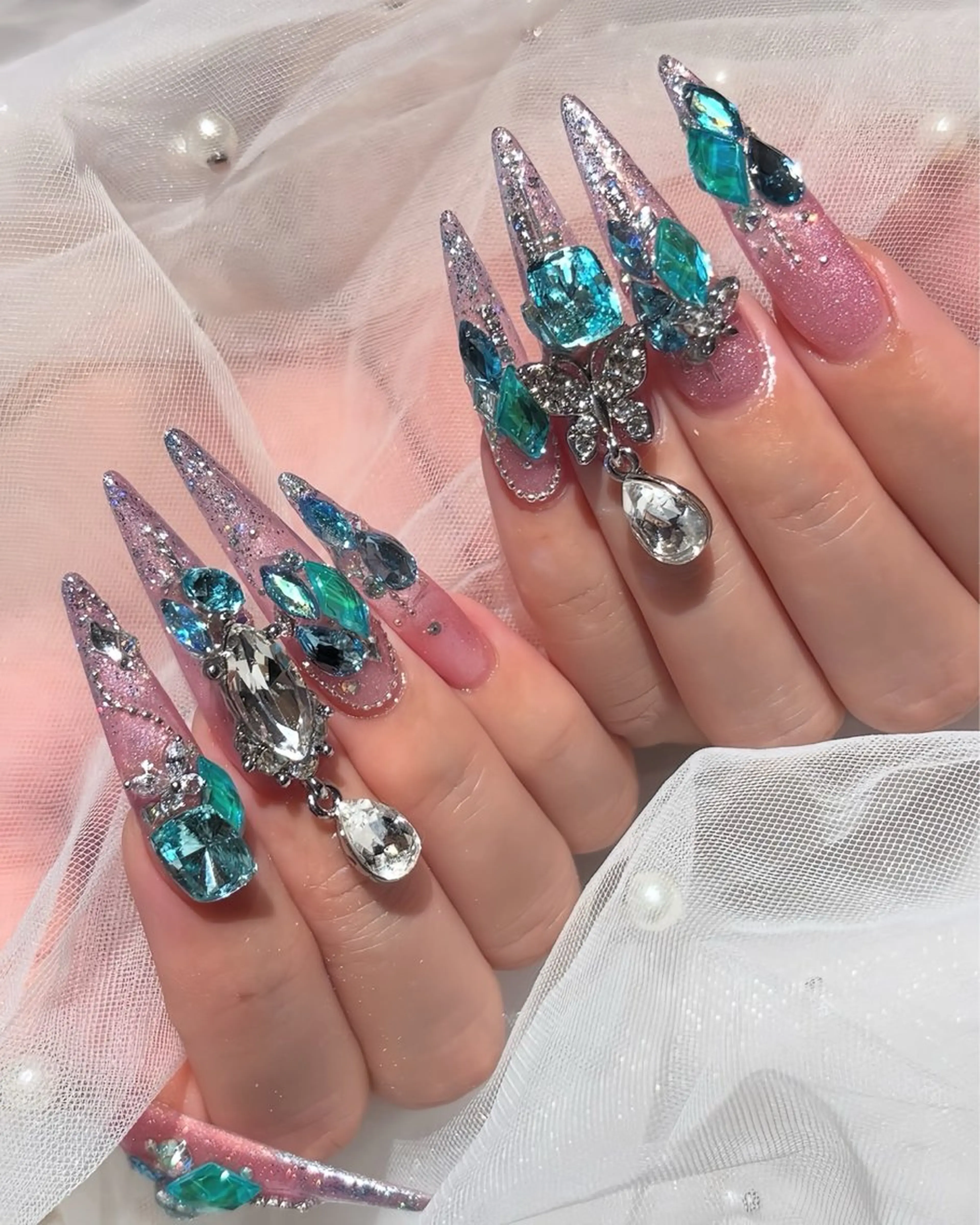 ネイル アートネイル 長さ出し ガーリー 韓国ネイル 持ち込み ハンドネイル Rin Nail 新大久保店のネイルデザイン