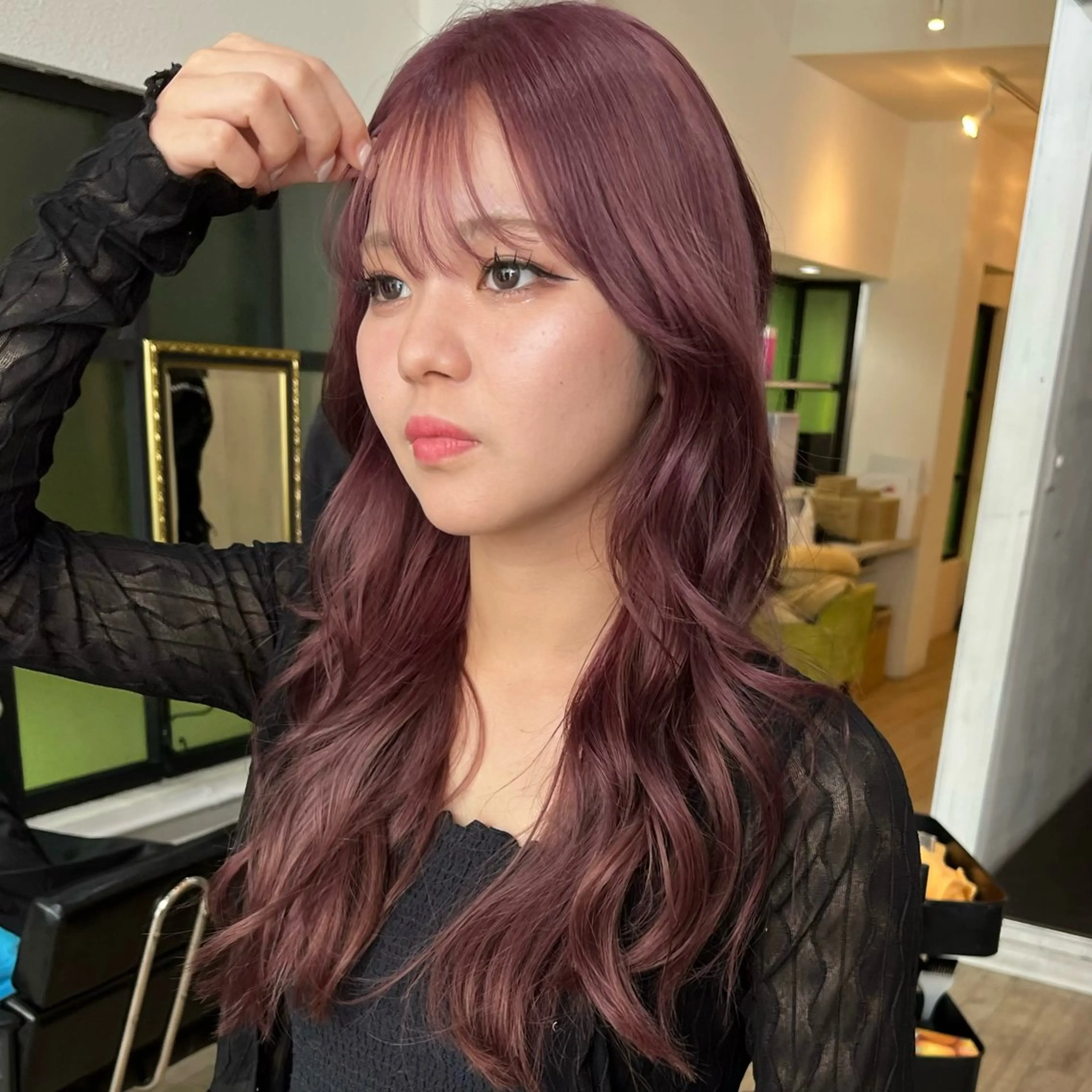 セミロング ピンクラベンダー 顔まわりレイヤー 顔周りカット 髪質改善 ヨシンモリ 髪のお医者さん南船場 ARCHEゆうまのヘアスタイル