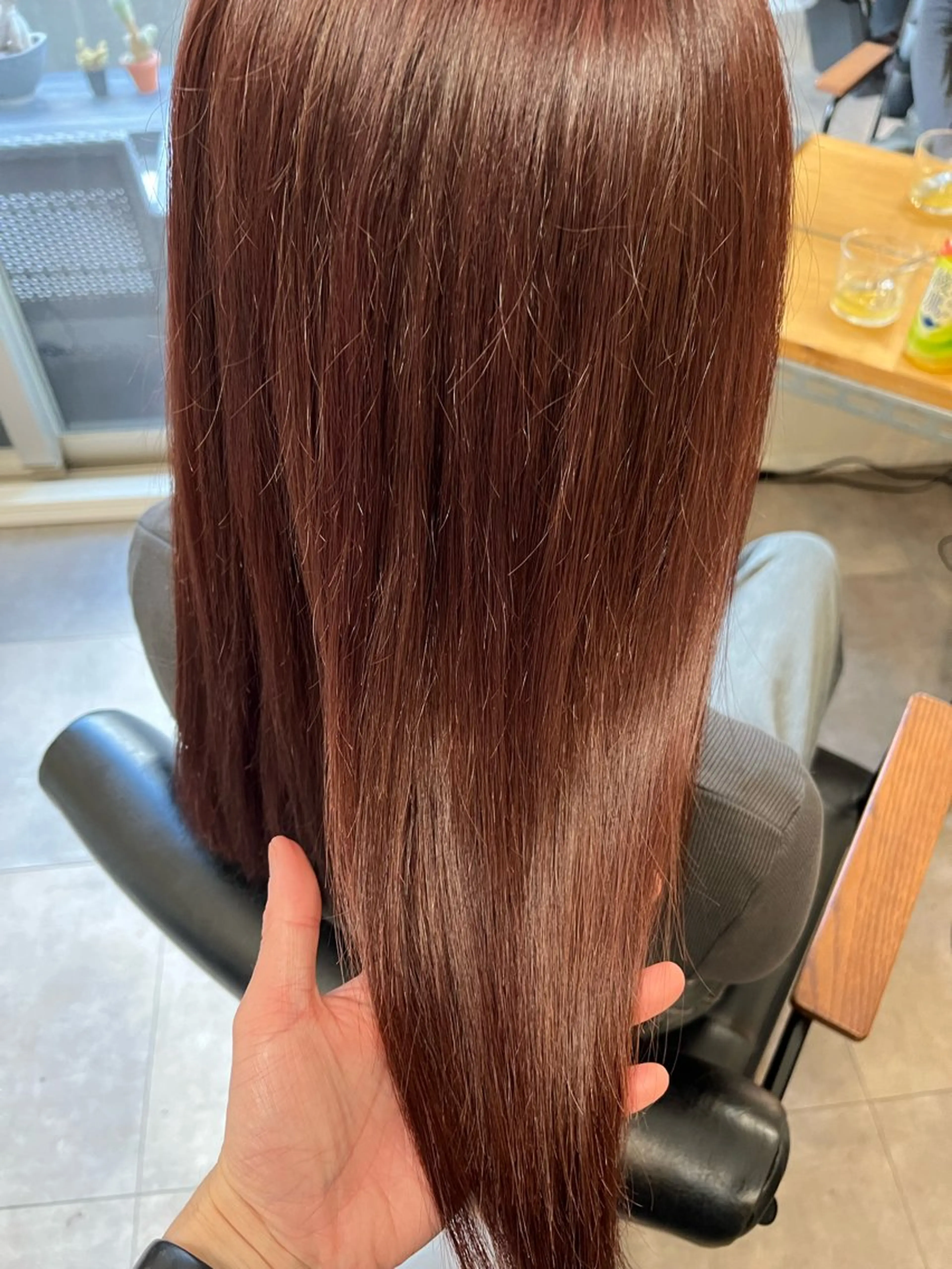 セミロング カット ヘアカラー トリートメント OFF YUYAのヘアスタイル