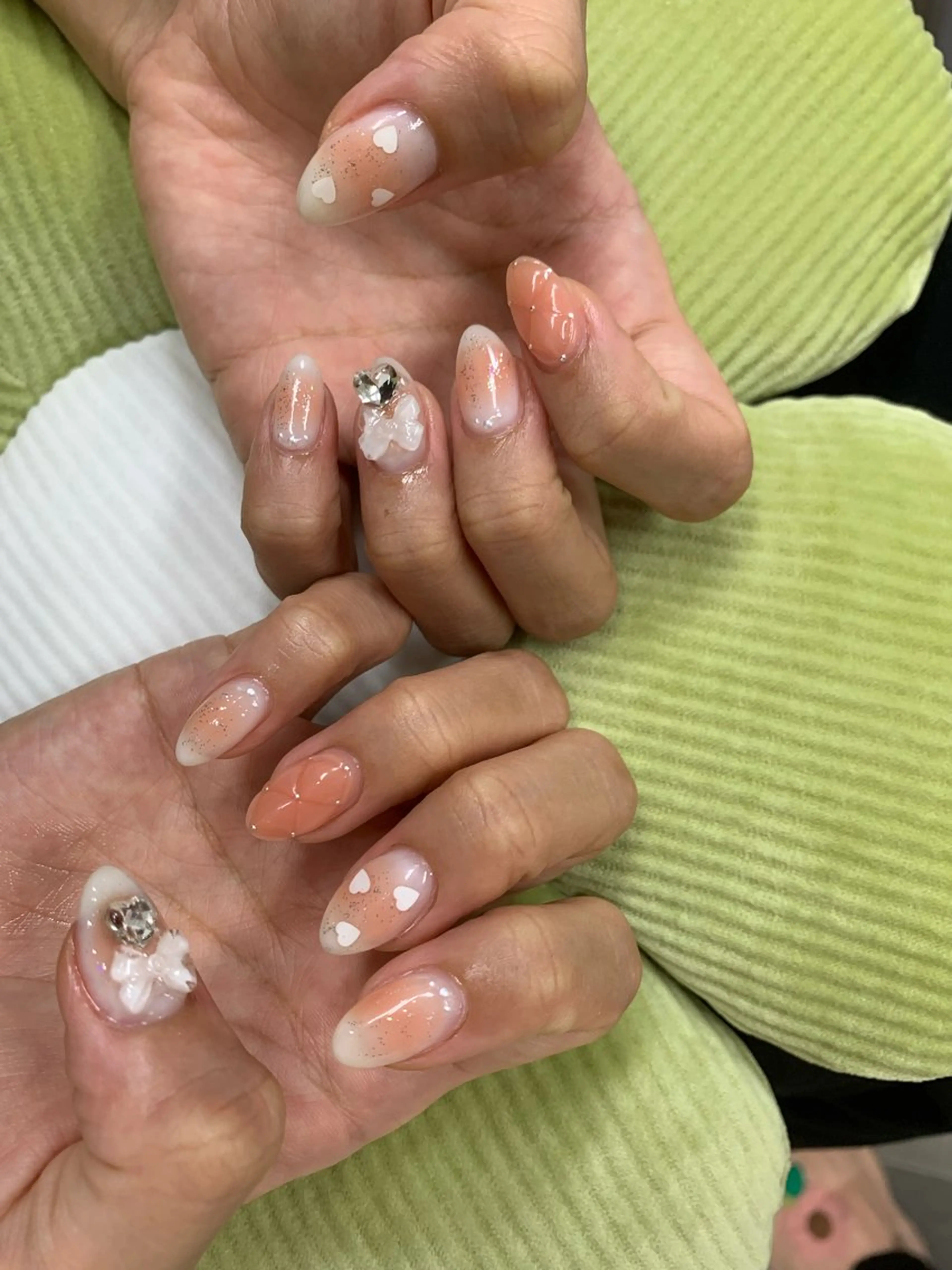 ネイル Miouミオン ネイルサロンのネイルデザイン