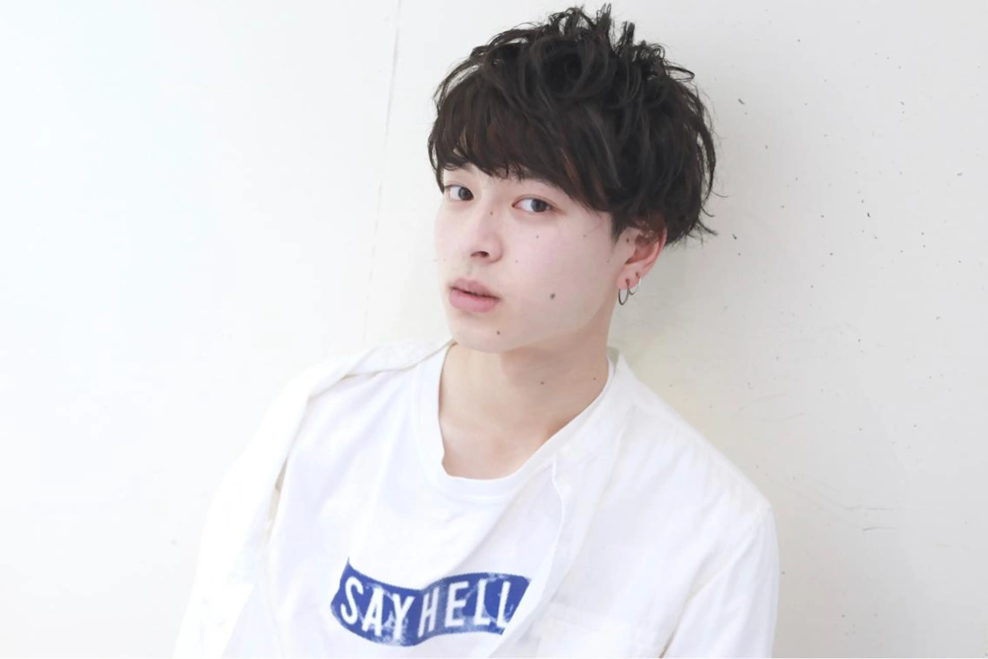 カラー パーマ ヘアアレンジ メンズ メンズブリーチ メンズハイライト メンズパーマ ブリーチ グラデーションカラー 【ツヤ髪美容師】 ツダケイスケのヘアスタイル