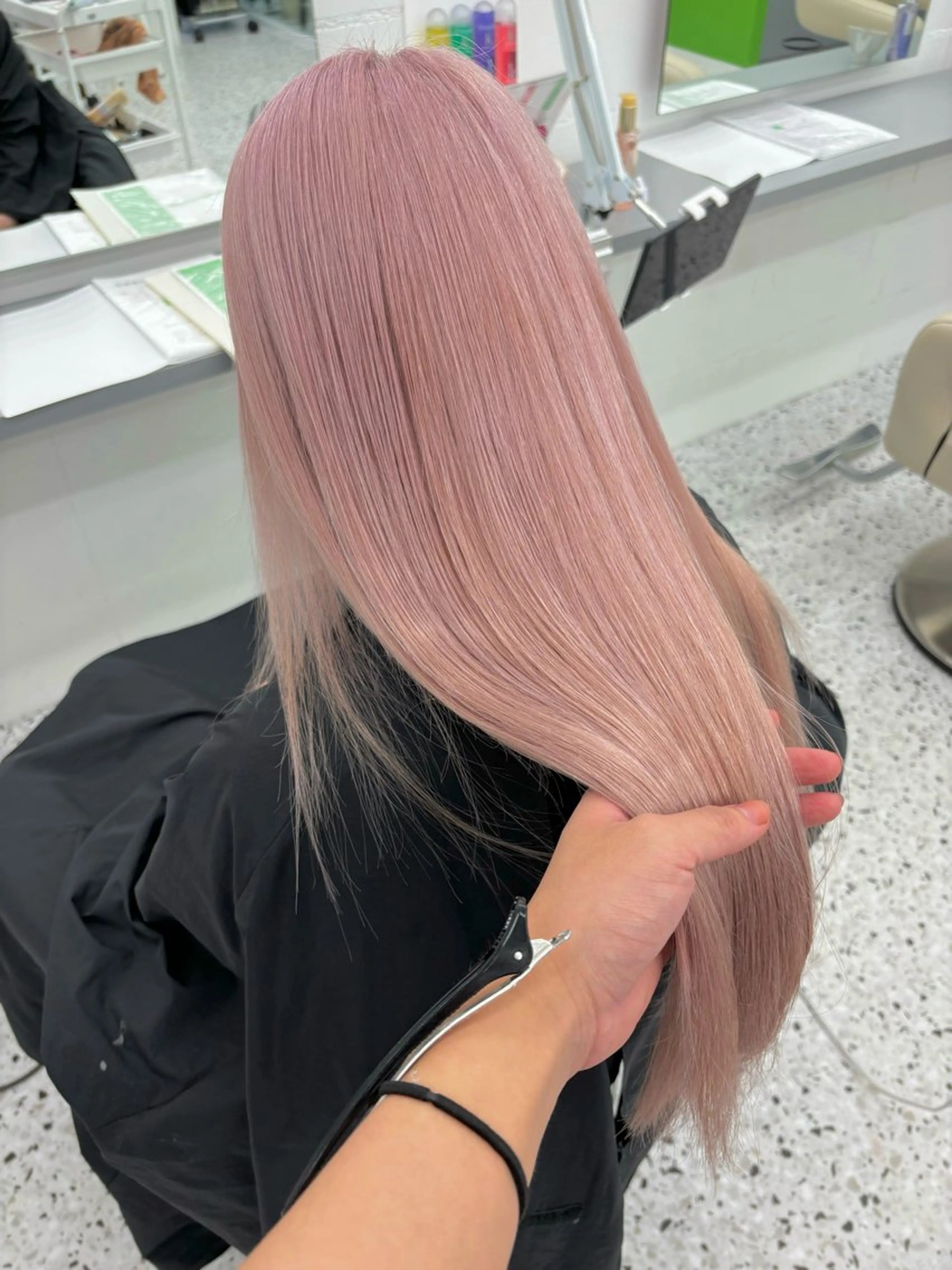 ロング カラー 掛川 瑠唯のヘアスタイル