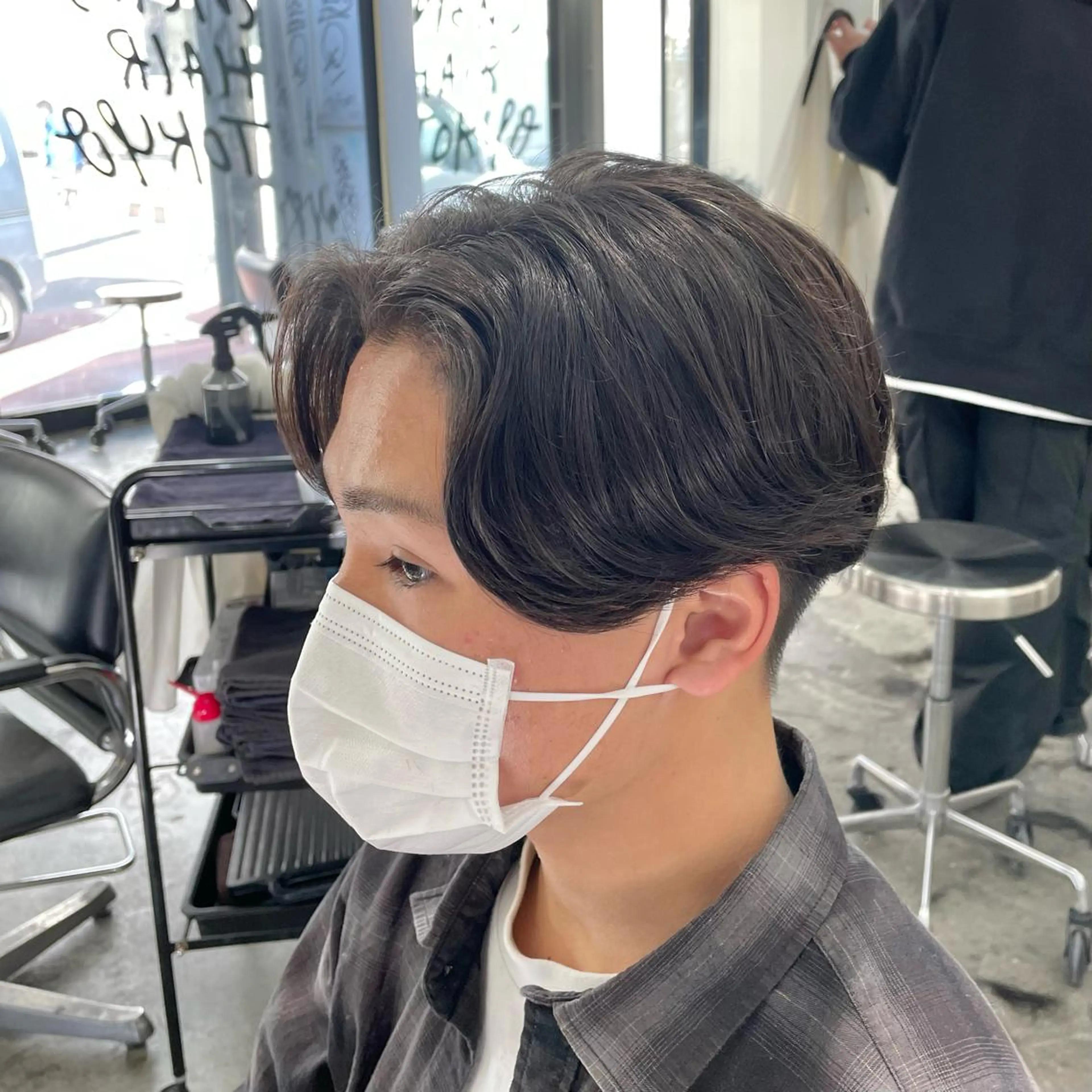 ショート パーマ メンズ センターパート ニュアンスパーマ カット パーマ メンズ特化美容師/ 藤戸 椋のヘアスタイル