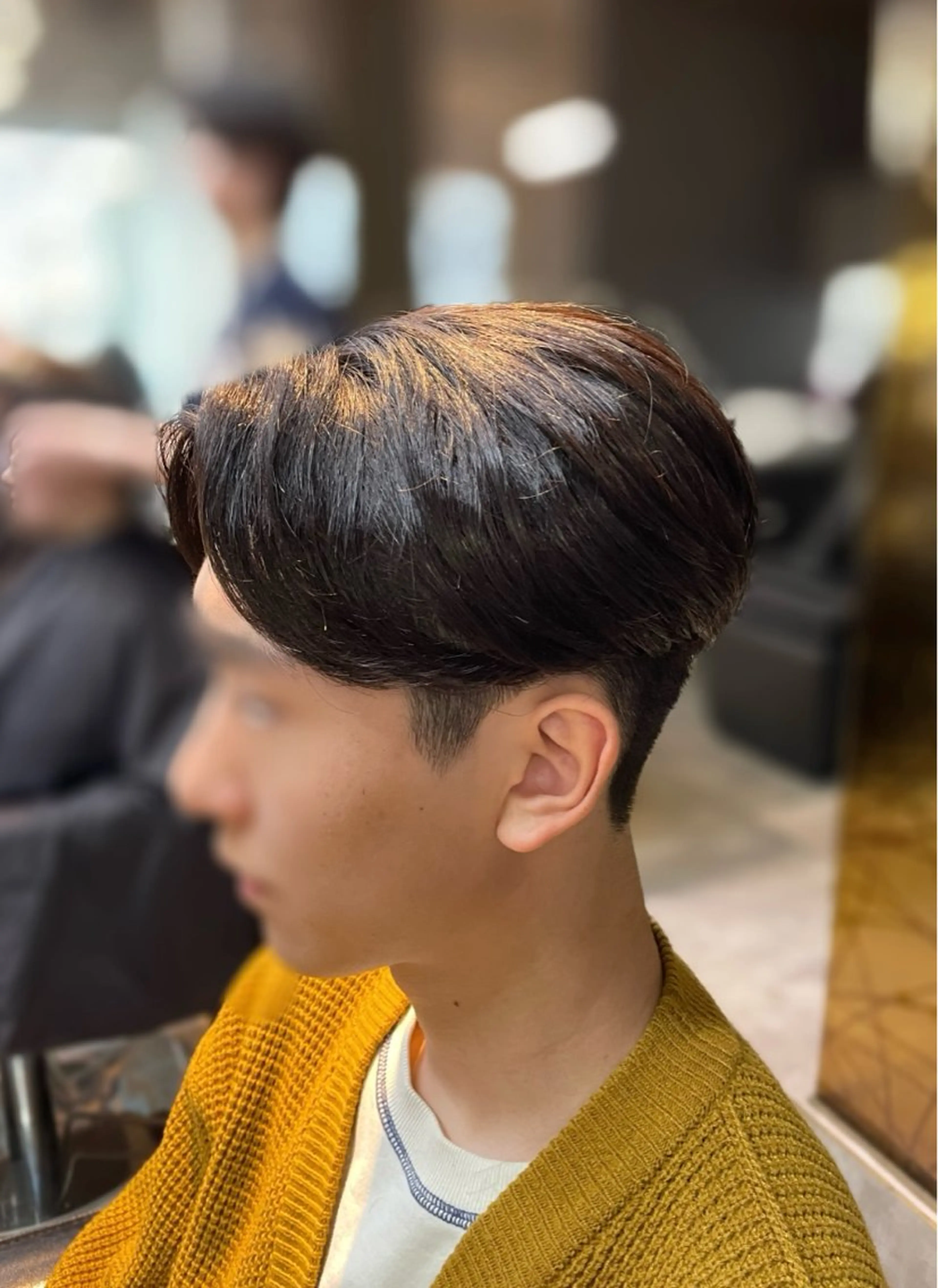 メンズ カット 縮毛矯正 センターパート 川島爽楽のヘアスタイル