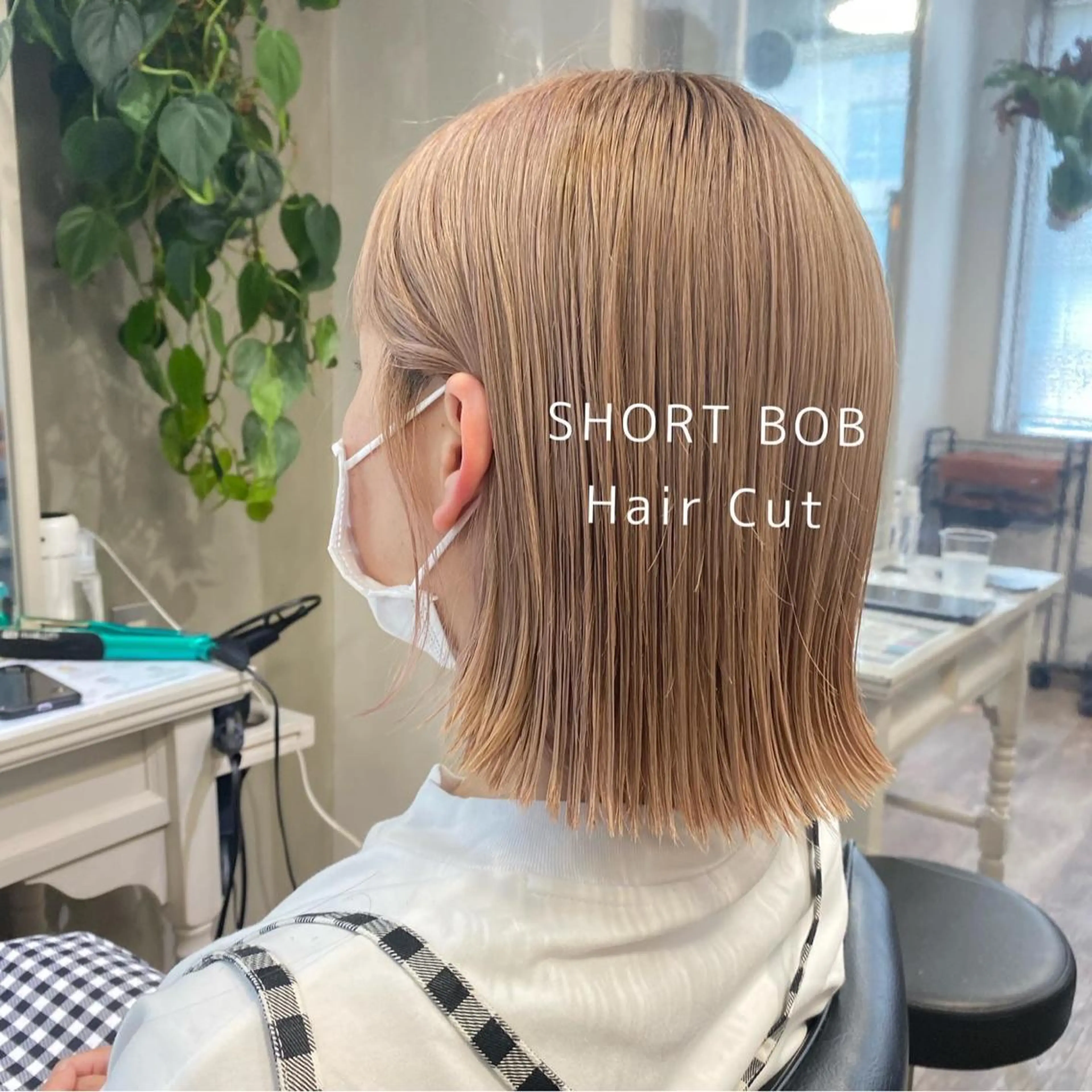 ショート カット ヘアカラー 梅田ハイトーン チダ ヒナノのヘアスタイル