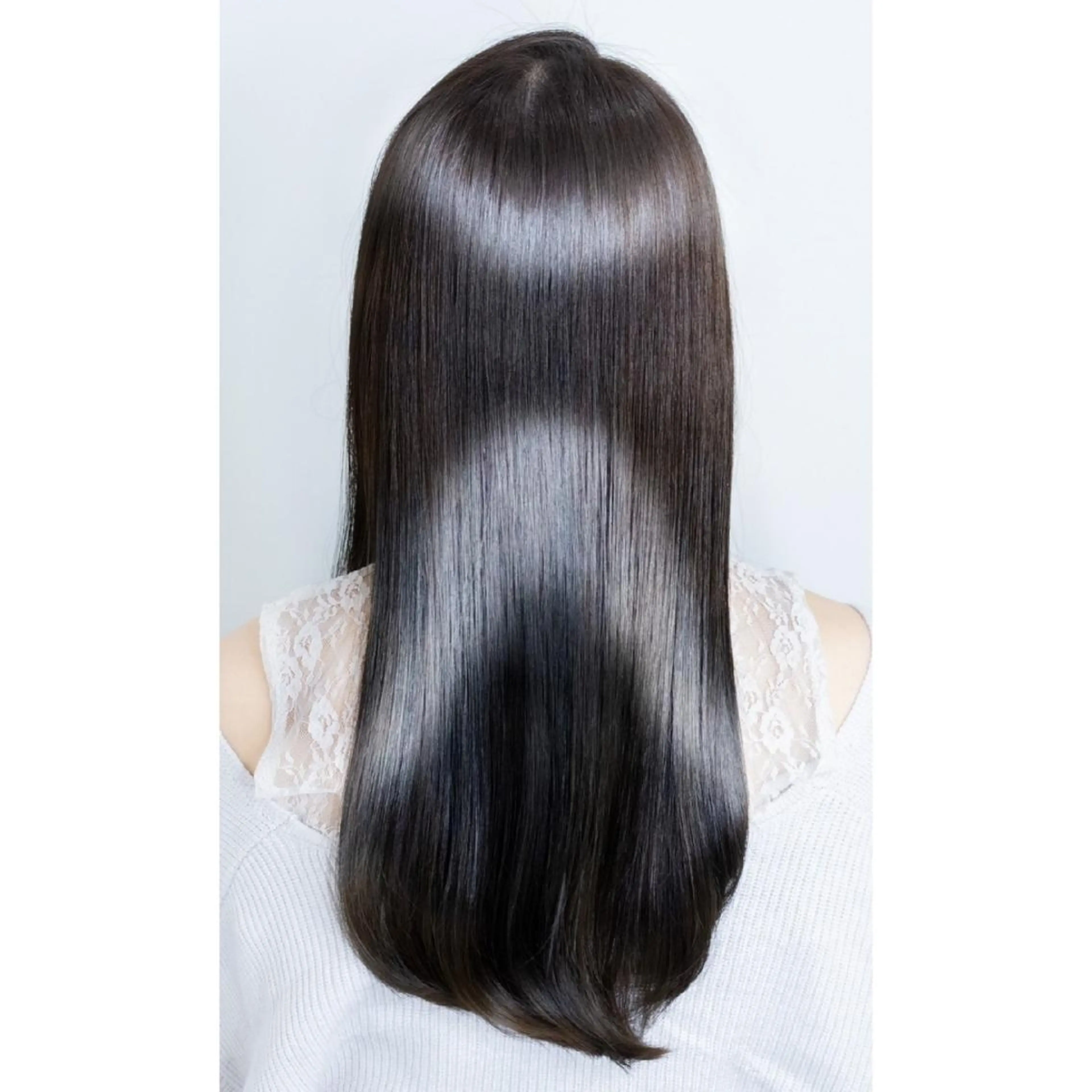 セミロング カラー パーマ ヘアアレンジ 髪質改善 トリートメント 酸熱トリートメント カット 縮毛矯正 髪質改善サロン🍃 AIRI のヘアスタイル