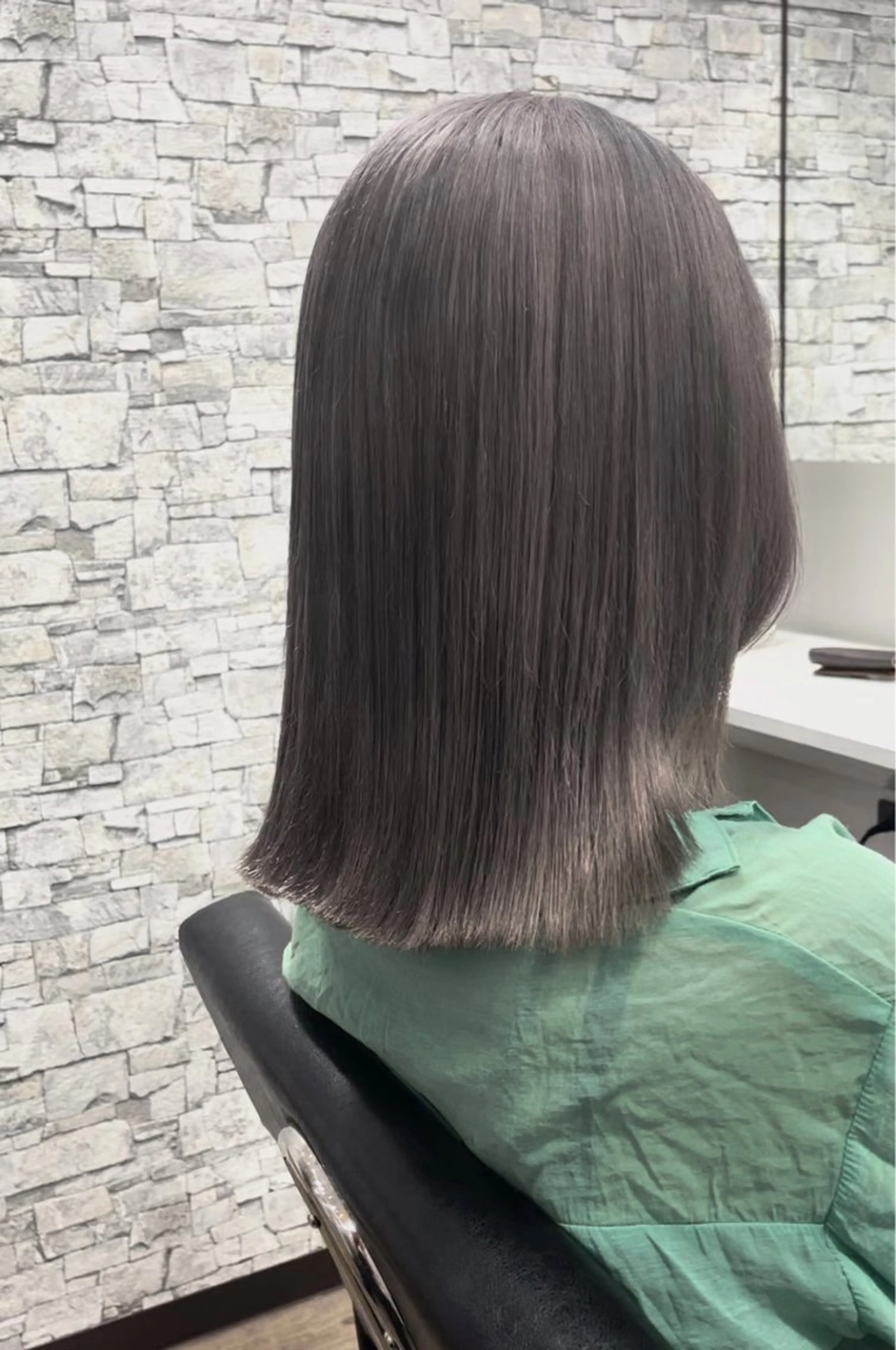 カラー ブリーチ シルバー BEEST所属・ate 【暖色/ハイトーン】のヘアスタイル