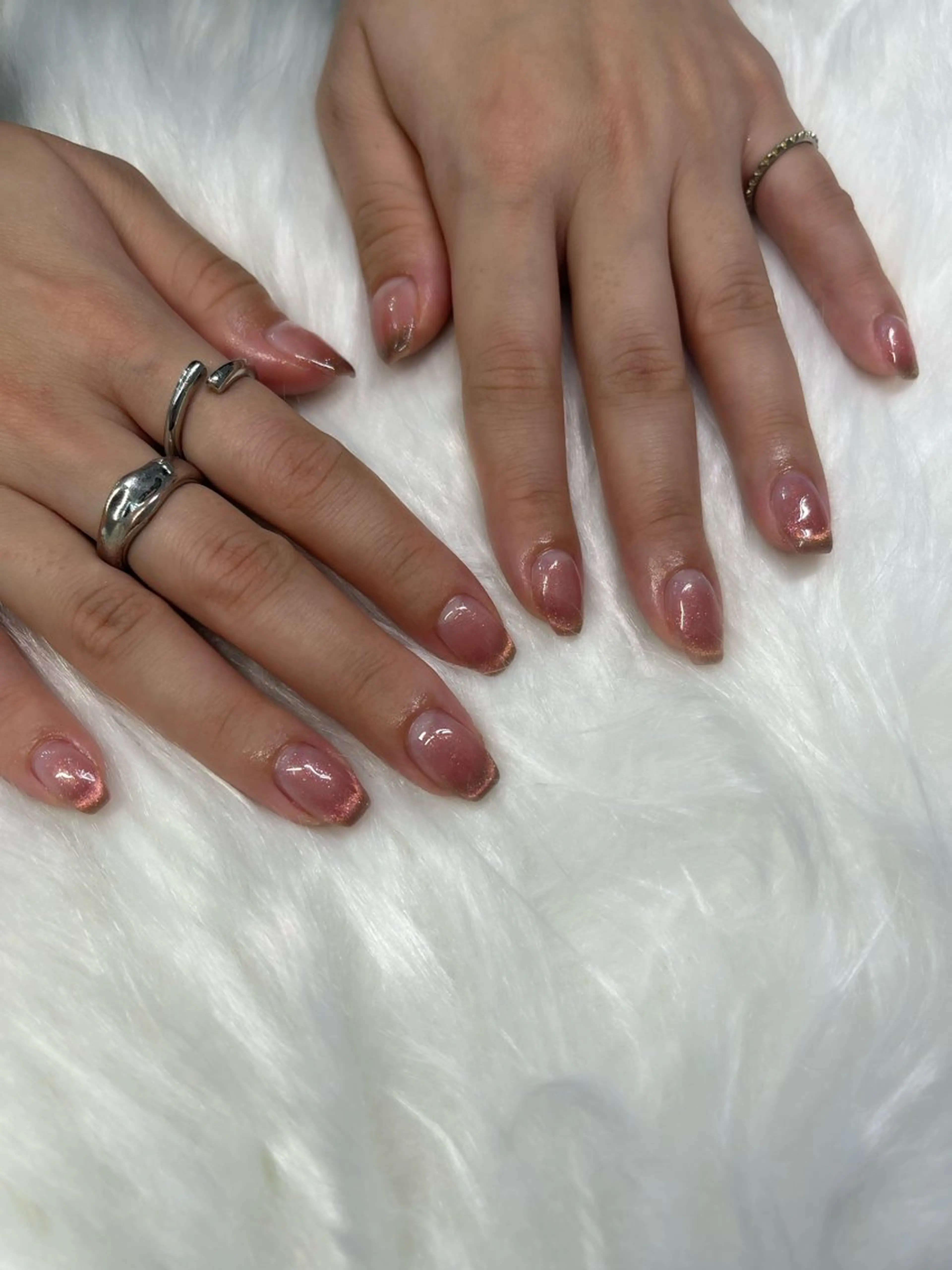 ネイル 鈴木 愛理のネイルデザイン