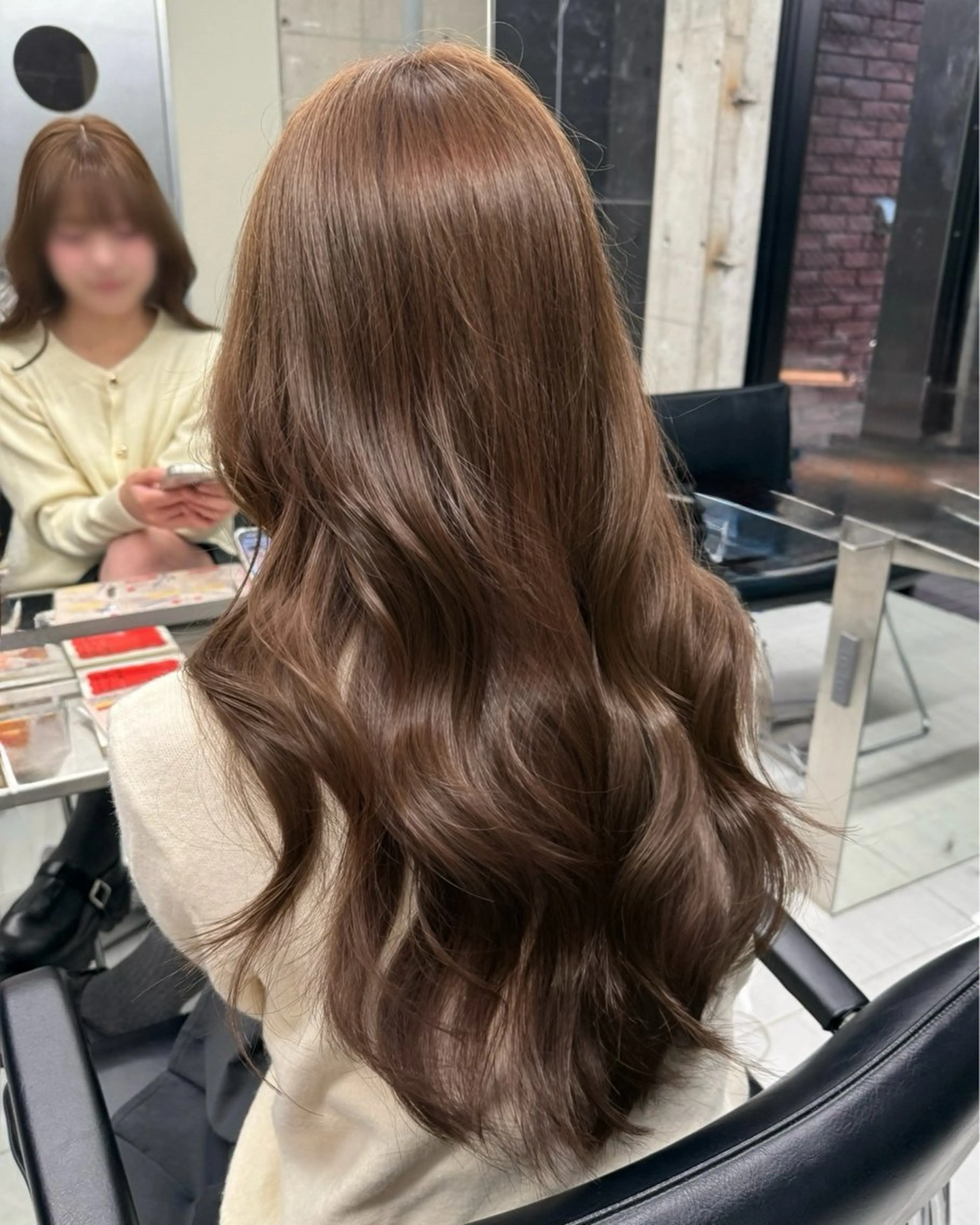 ロング ケアカラー 顔まわりレイヤー 韓国風ヘア レイヤーカット 柔らかい透明感カラー ♡Chihiroのヘアスタイル