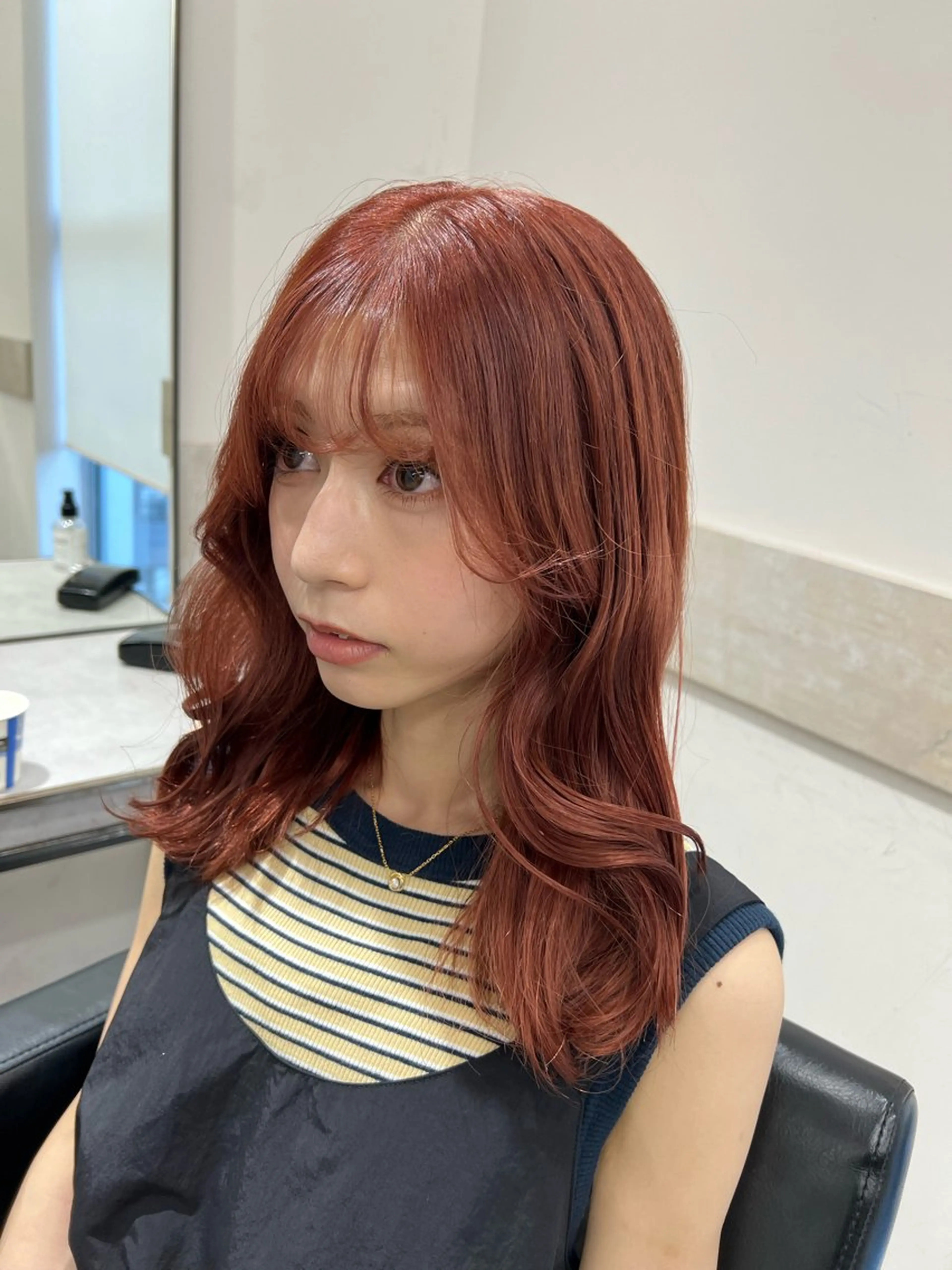 ミディアム くびれヘア トリートメント カット ヘアカラー トリートメント 透明感カラー✨艶髪 制作🌱山根あゆみのヘアスタイル