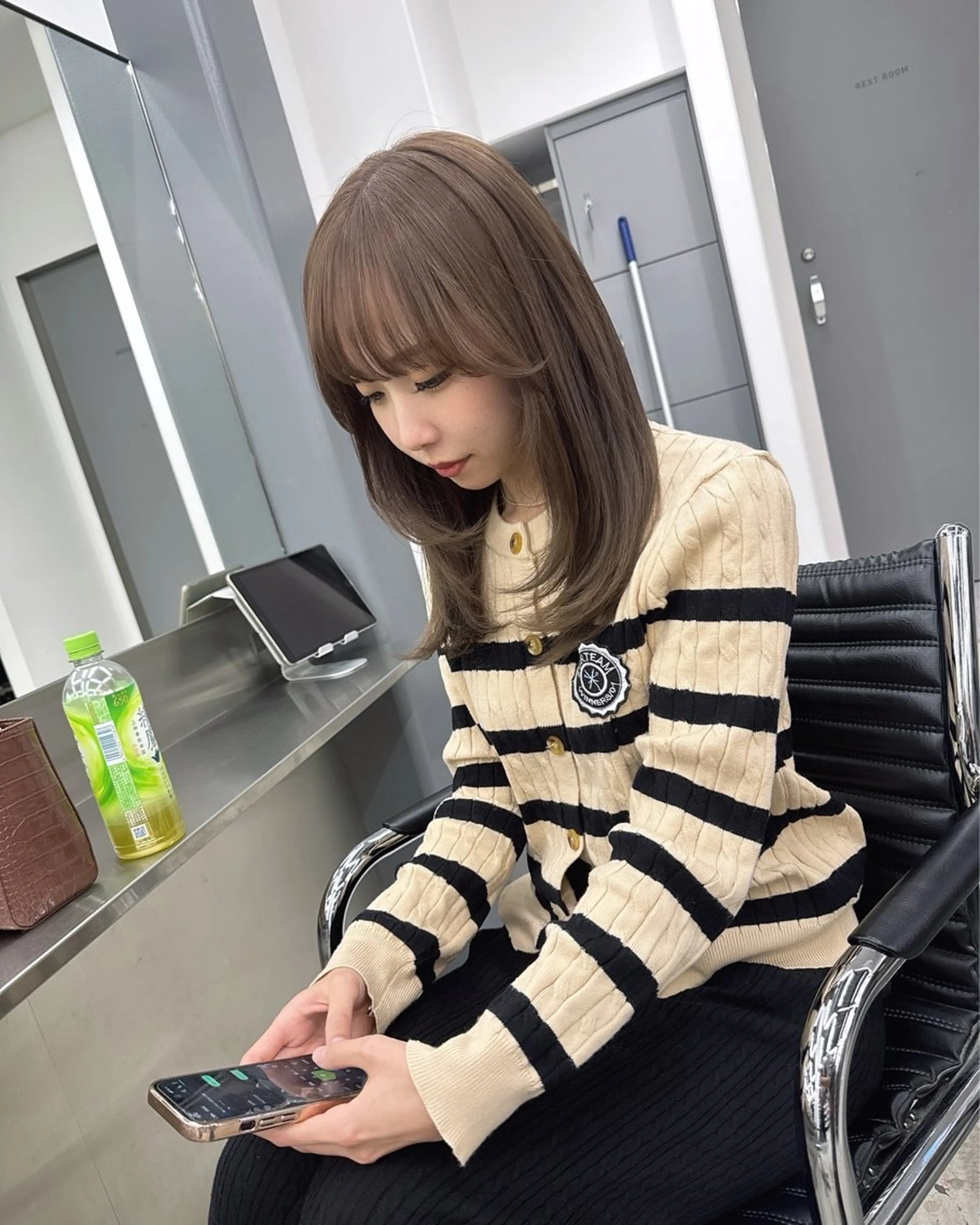 セミロング 顔まわりレイヤー レイヤーカット LIT.所属・レイヤーカット🎀 モデル施術◎吉村麻佳のヘアスタイル