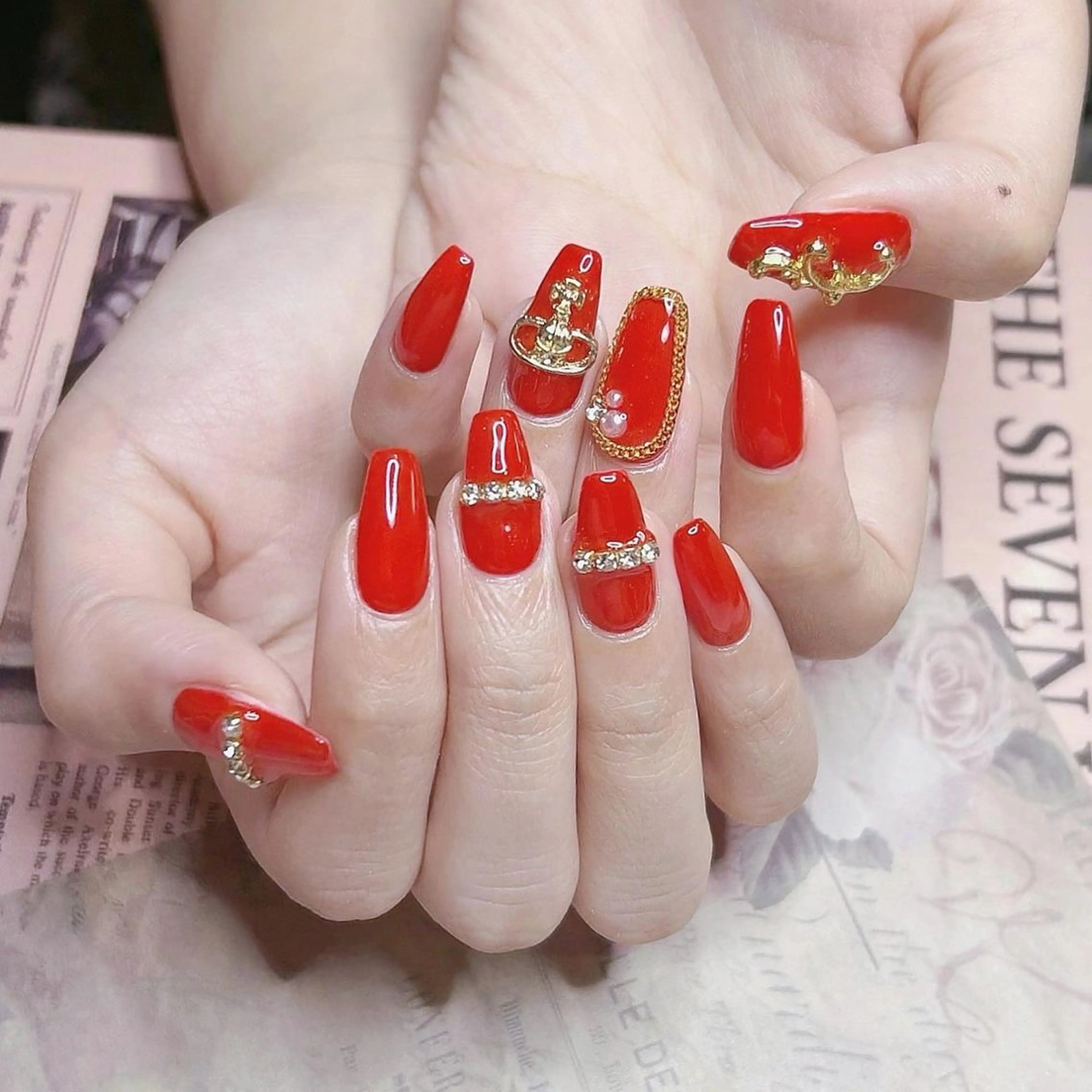 ネイル NOIROUGE所属・NOI ROUGEのネイルデザイン