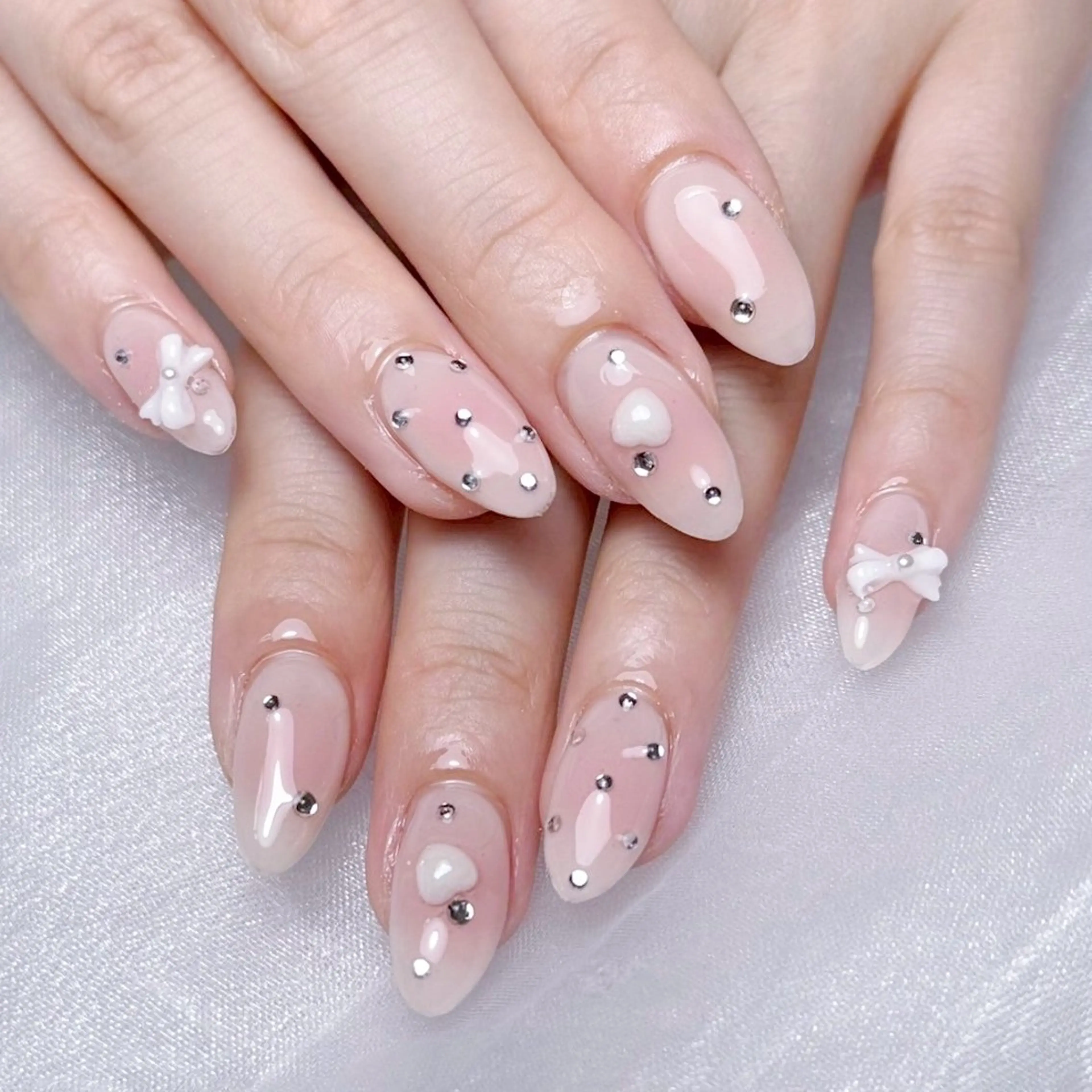 ネイル 🌈Yun nail hyejin💋のネイルデザイン