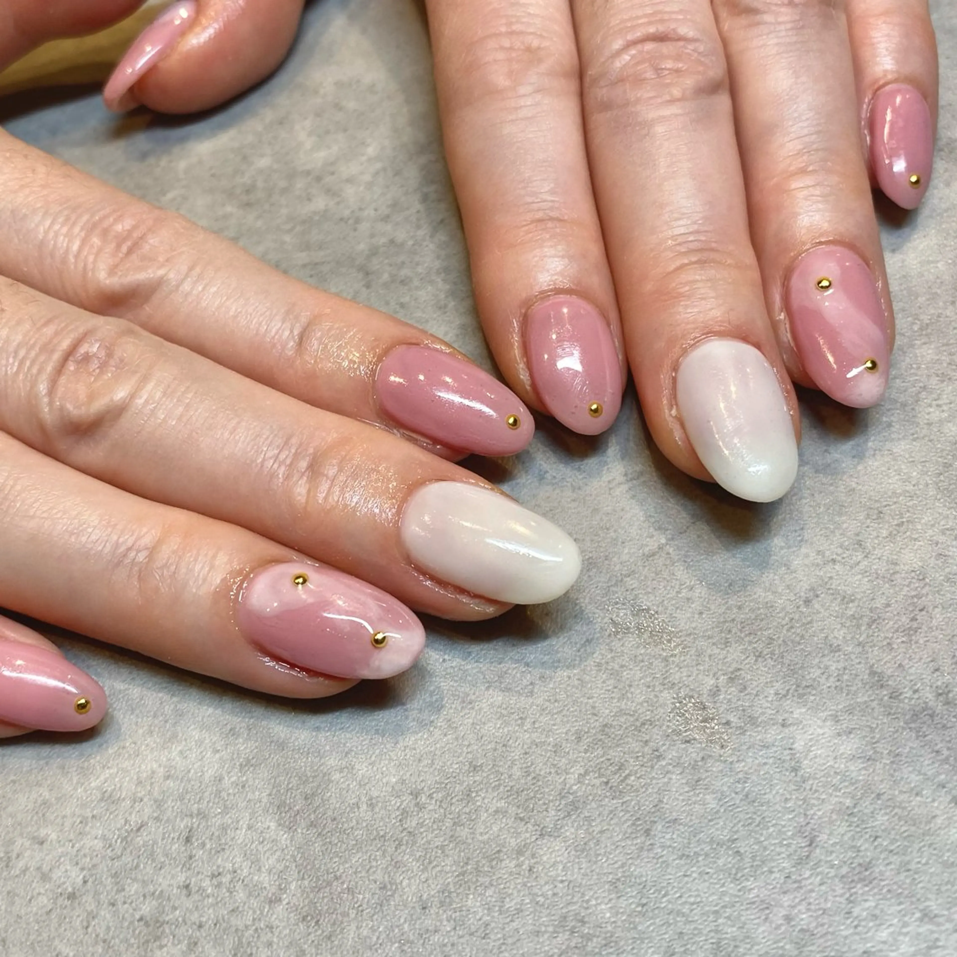 ネイル ニュアンスネイル MAHO W 【深江橋店】のネイルデザイン