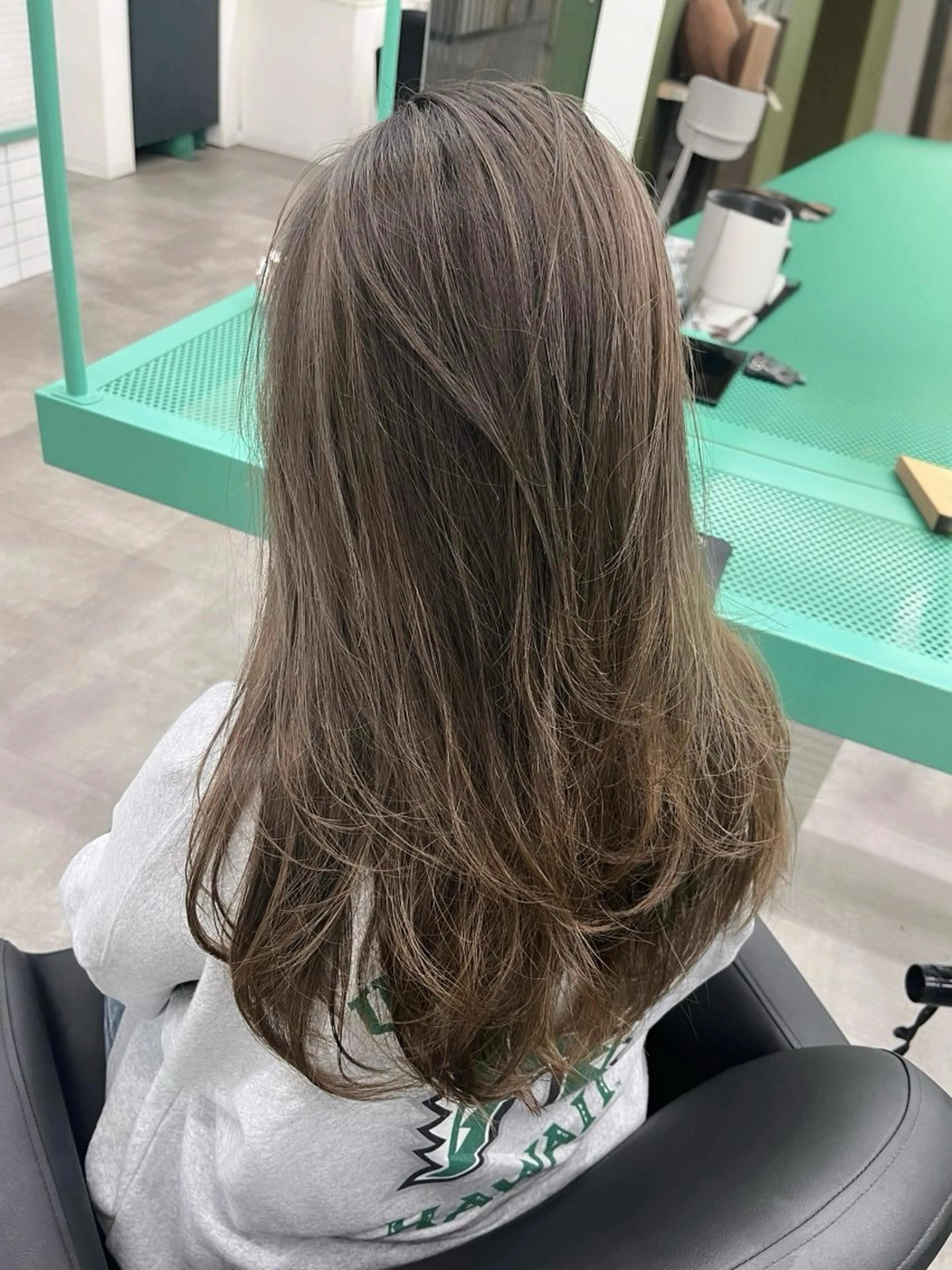 ロング ハイライト レイヤーカット カット ヘアカラー トリートメント Ⓜ︎iyu🌊/海外 風ハイライト特化のヘアスタイル