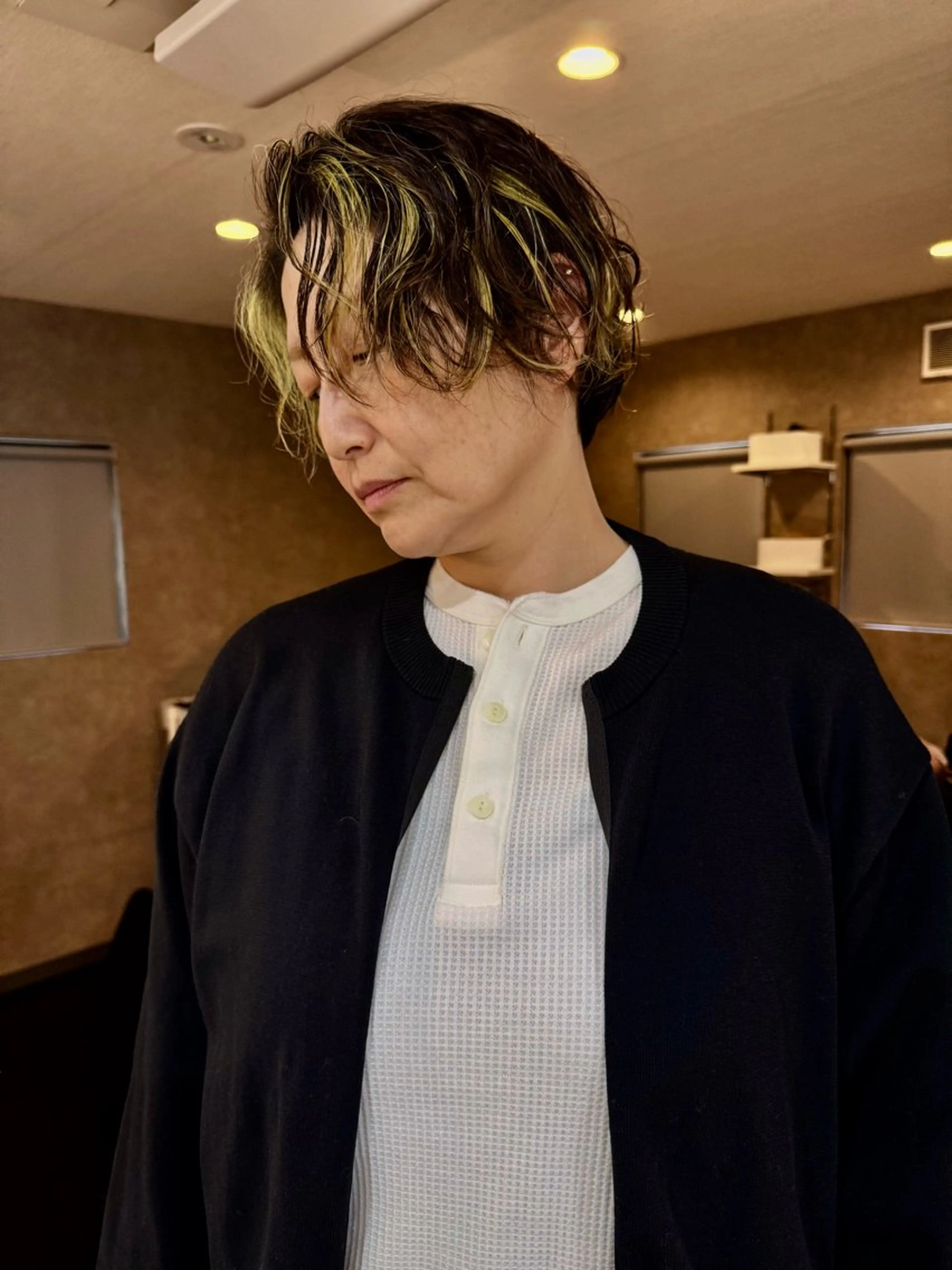 ショート カラー パーマ ヘアカラー コイデ リュウセイのヘアスタイル