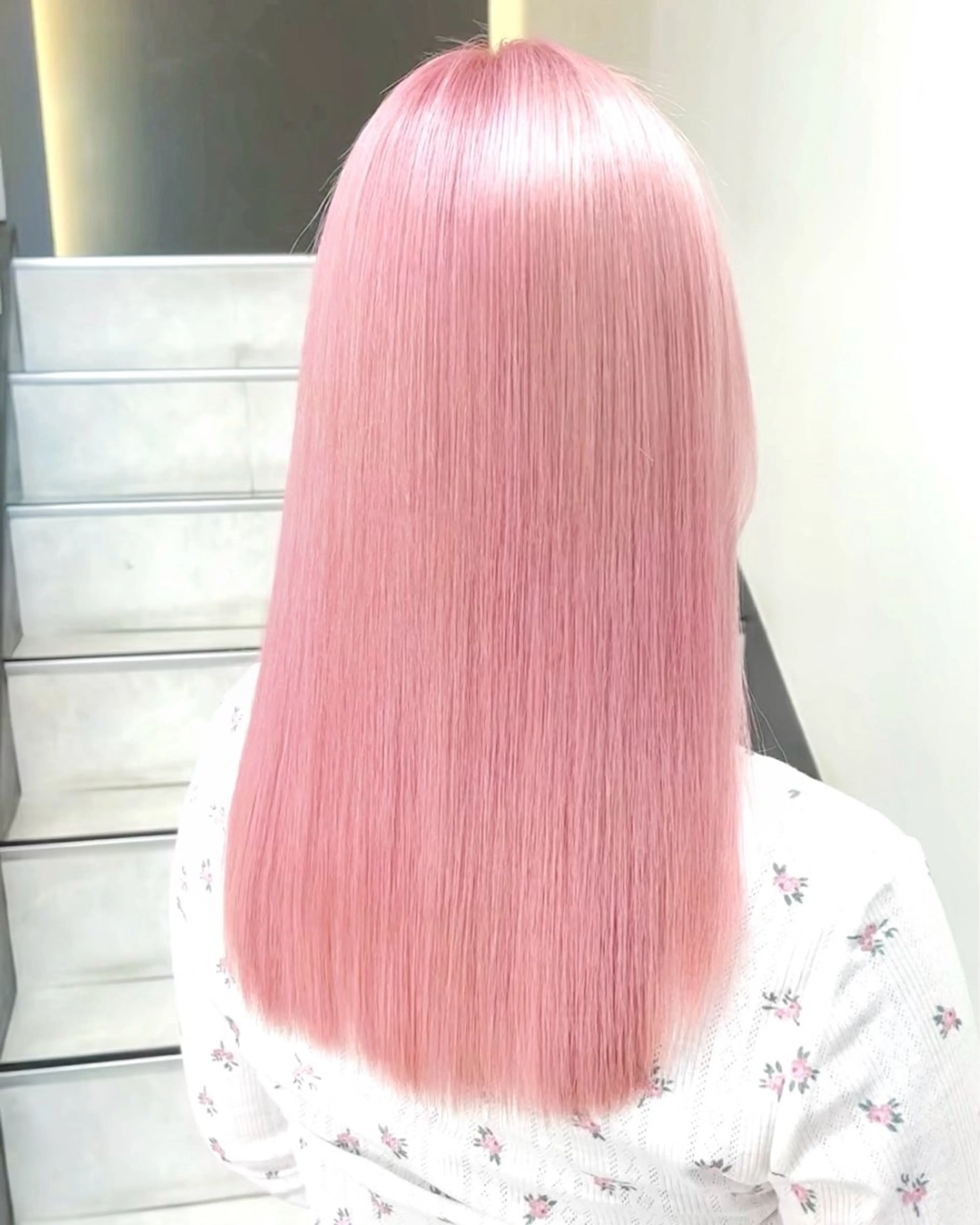 🎀【ミニモ学割】🎀ブリーチ２回＋高発色ケアカラー✨１回でペール系にしたい方はこちらの写真