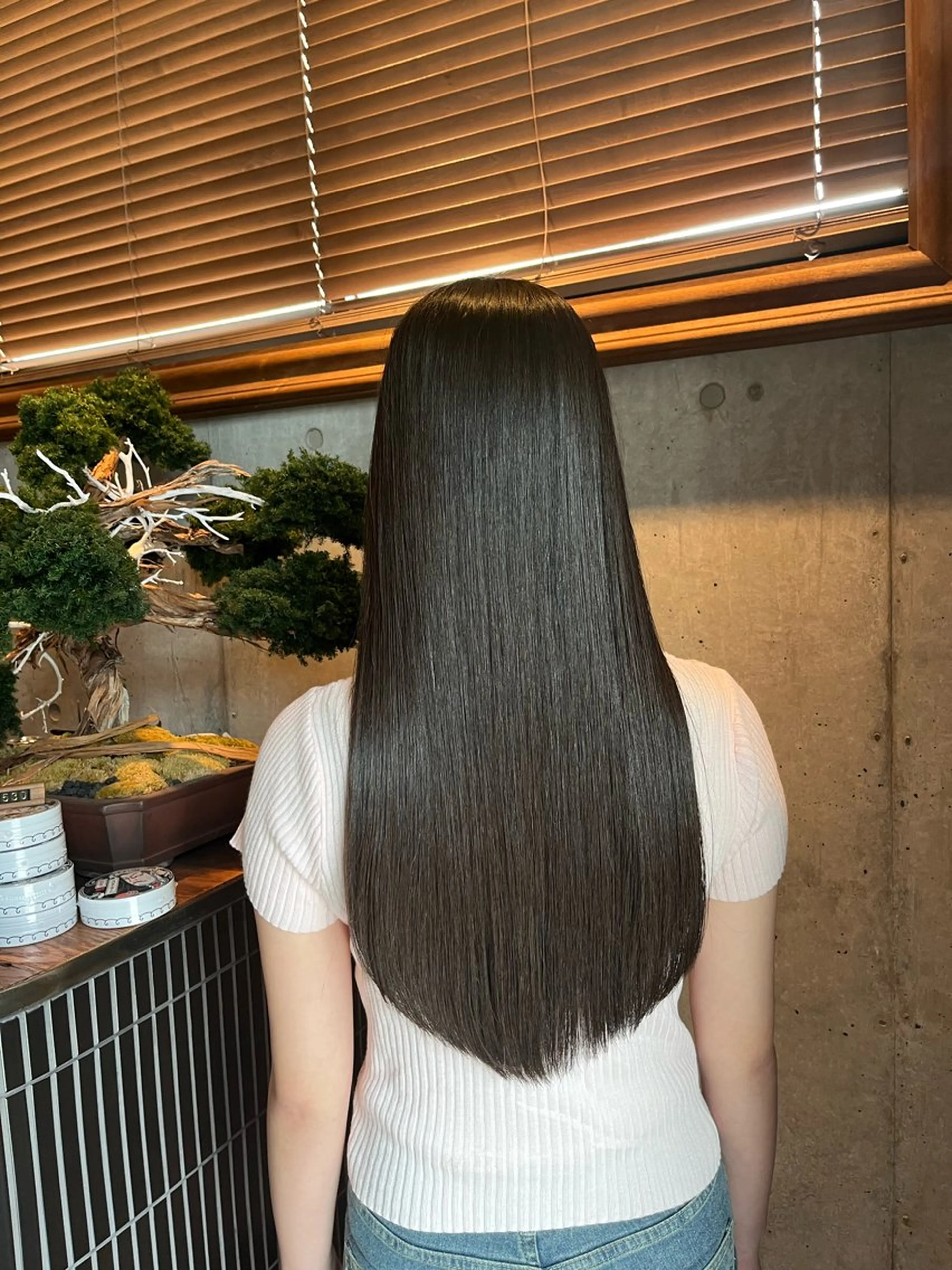 ロング 縮毛矯正 shalu 新百合ヶ丘店所属・縮毛矯正／艶カラー アオキタイキのヘアスタイル