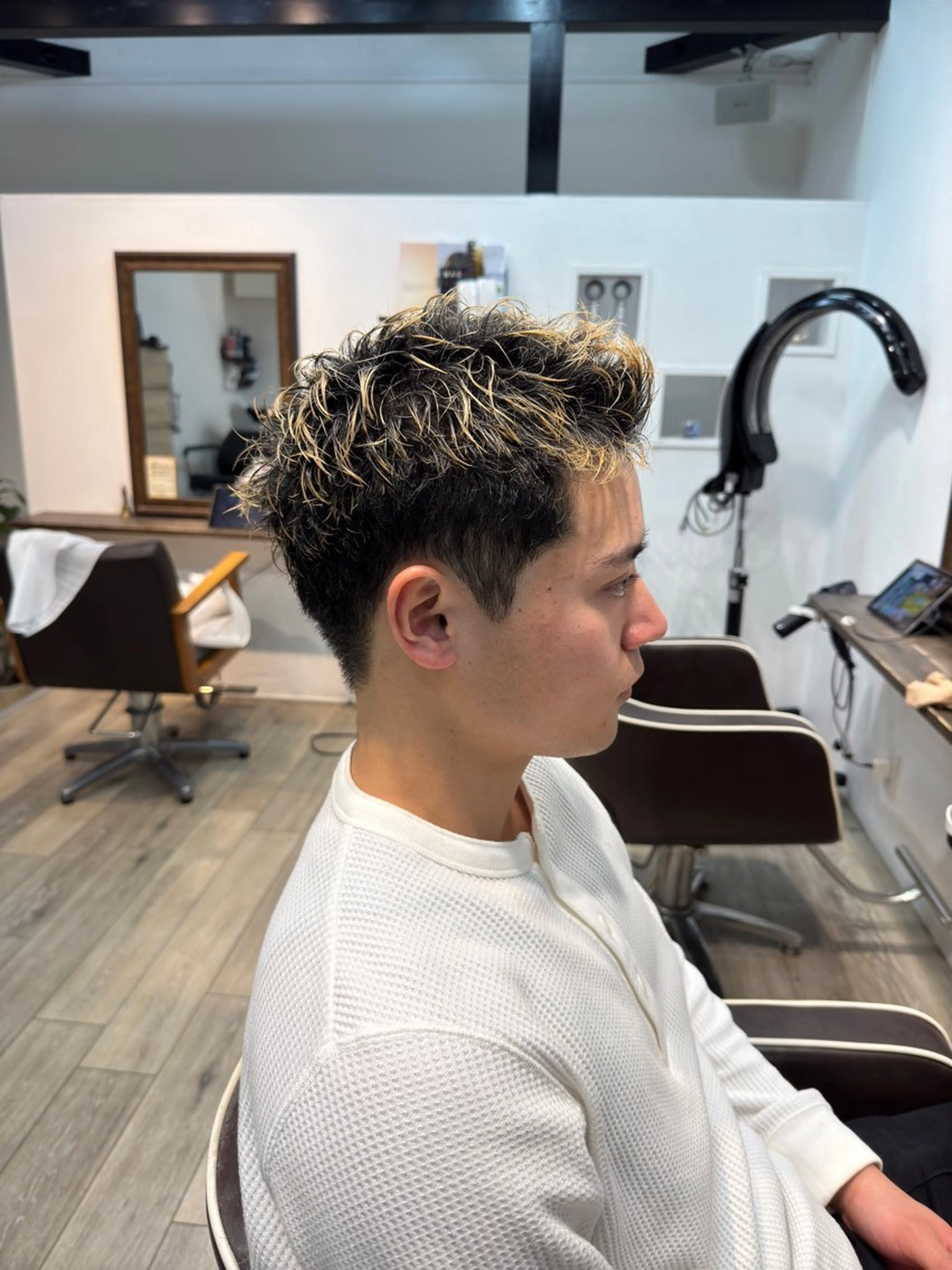 ショート くせ毛 ショートヘア Lowha(ローハ)所属・蓑島廉 ミノシマレンのヘアスタイル