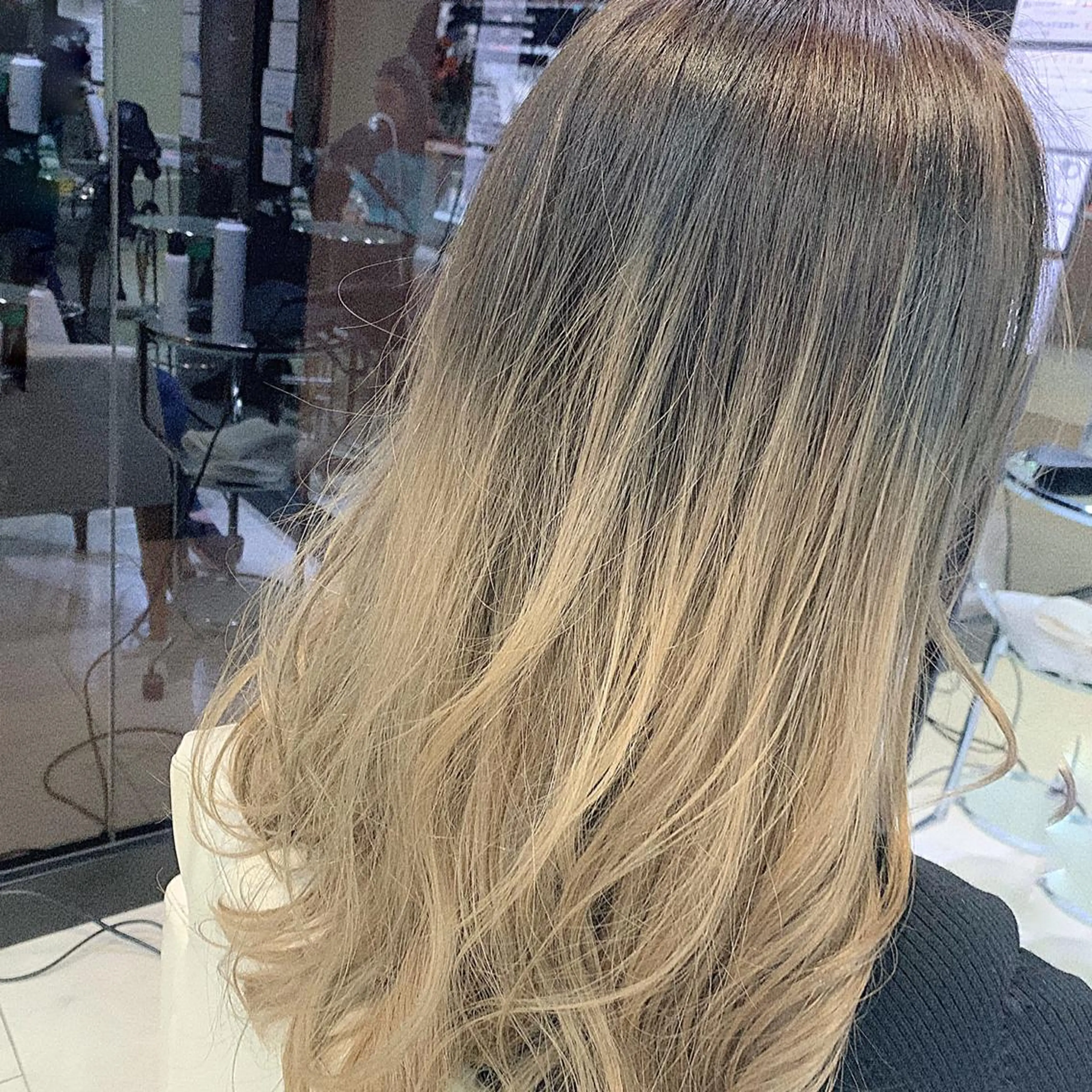 セミロング カラー ひらやま りょういちのヘアスタイル