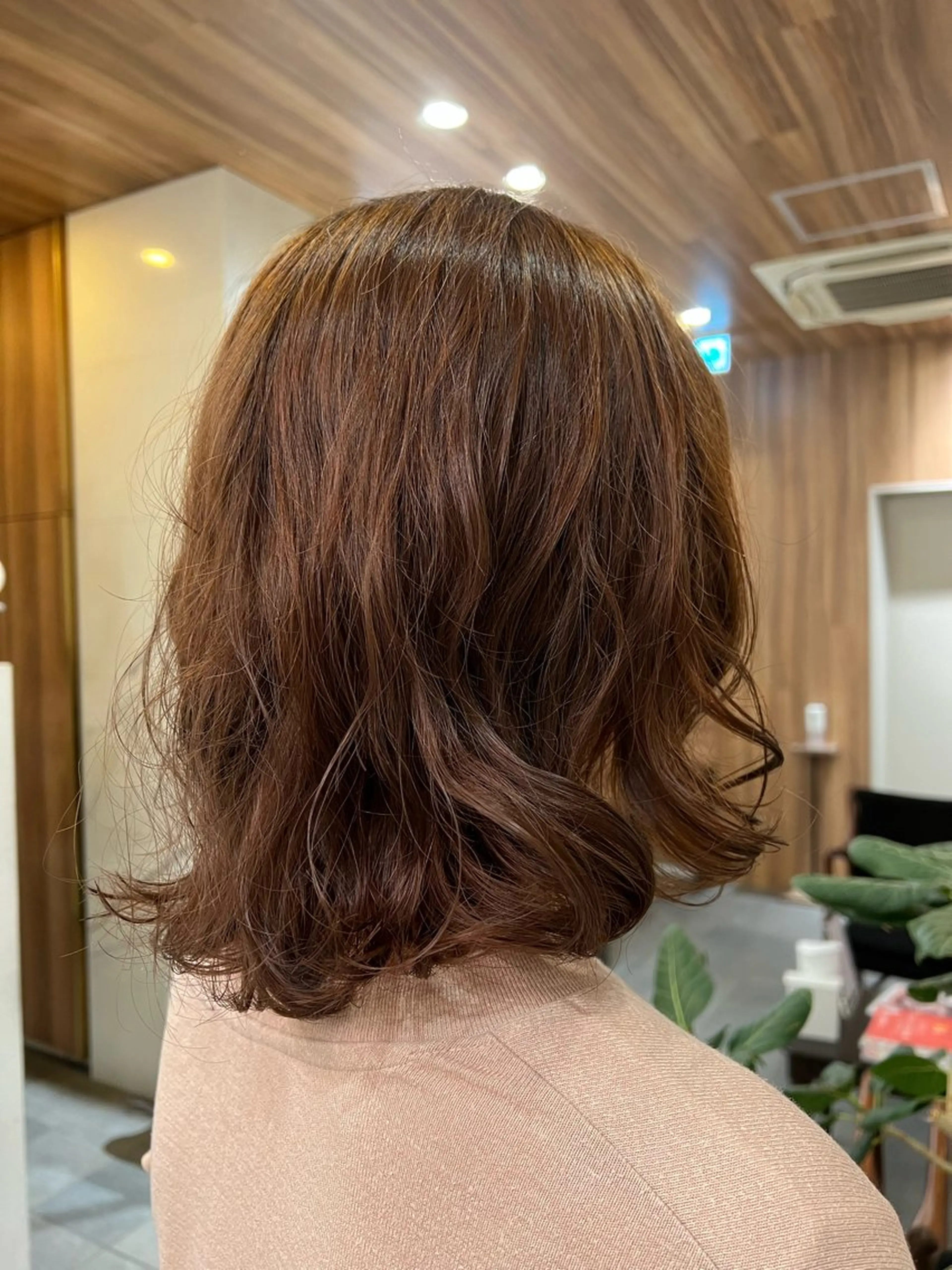 ミディアム 村中 逸紀のヘアスタイル
