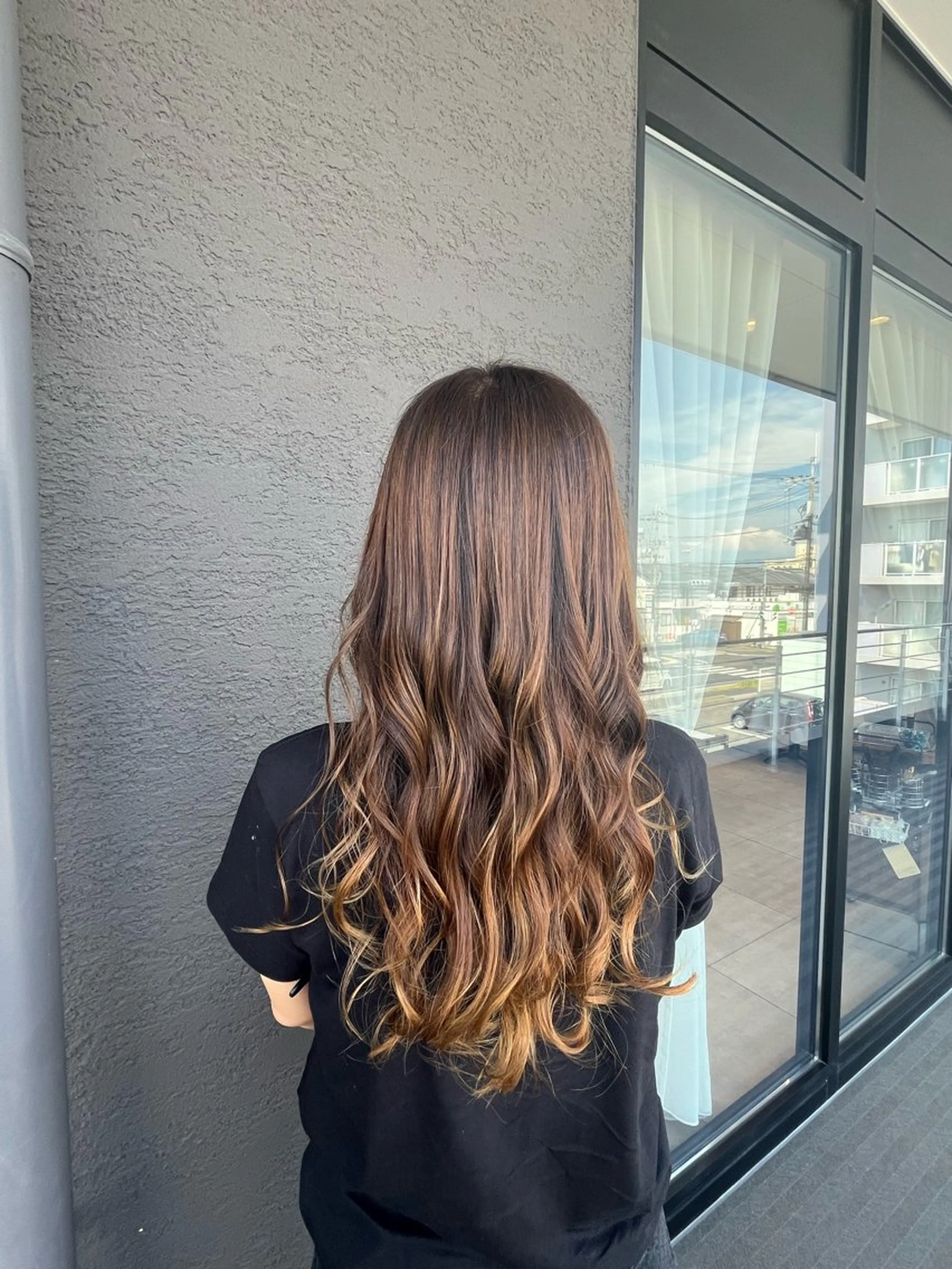 ロング カラー カット ヘアカラー 坂口 友莉香のヘアスタイル