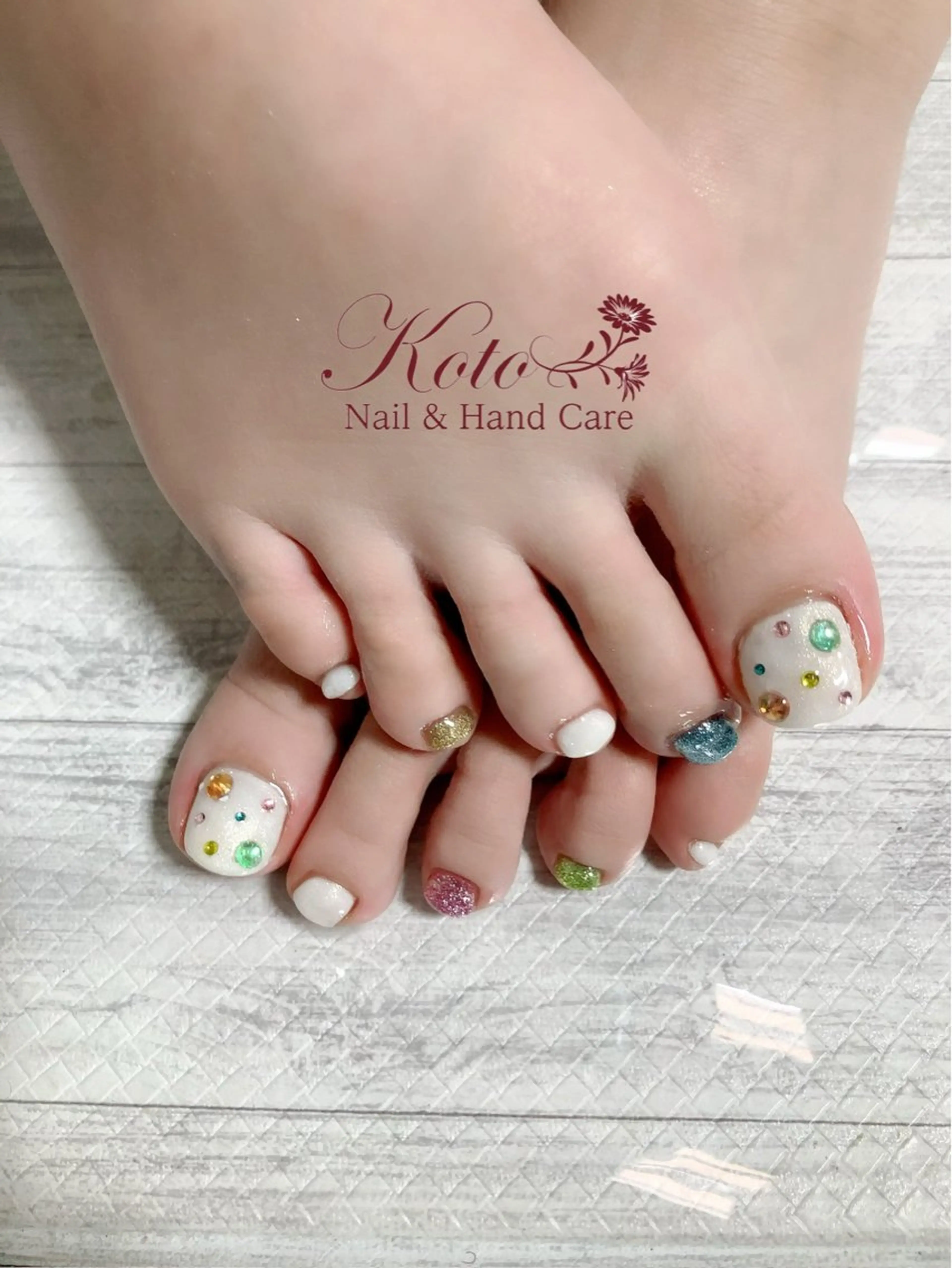 ネイル 長さ出し ジェルネイル 持ち込み ニュアンスネイル 赤色 フットネイル Nail Salon KOTOのネイルデザイン