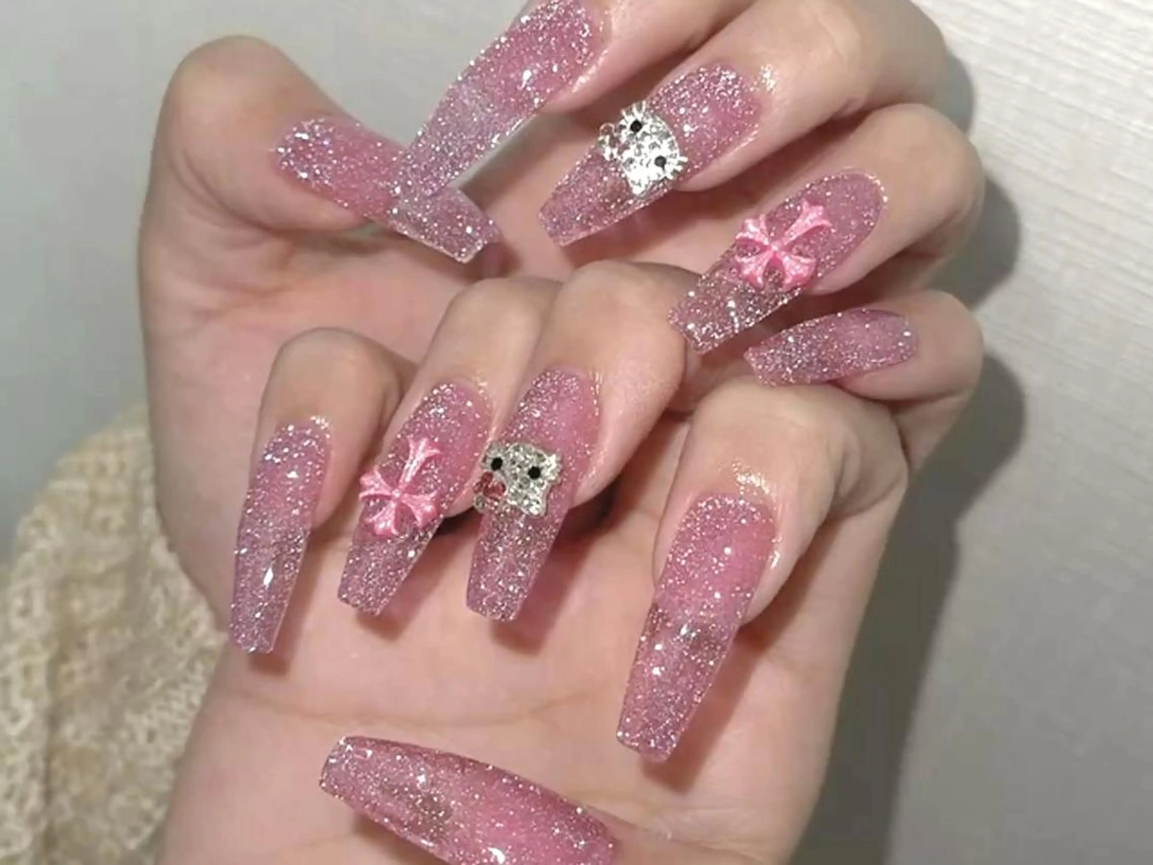 ネイル アートネイル 持ち込み Shis_🦄shi 韓国風キラキラネイルのネイルデザイン