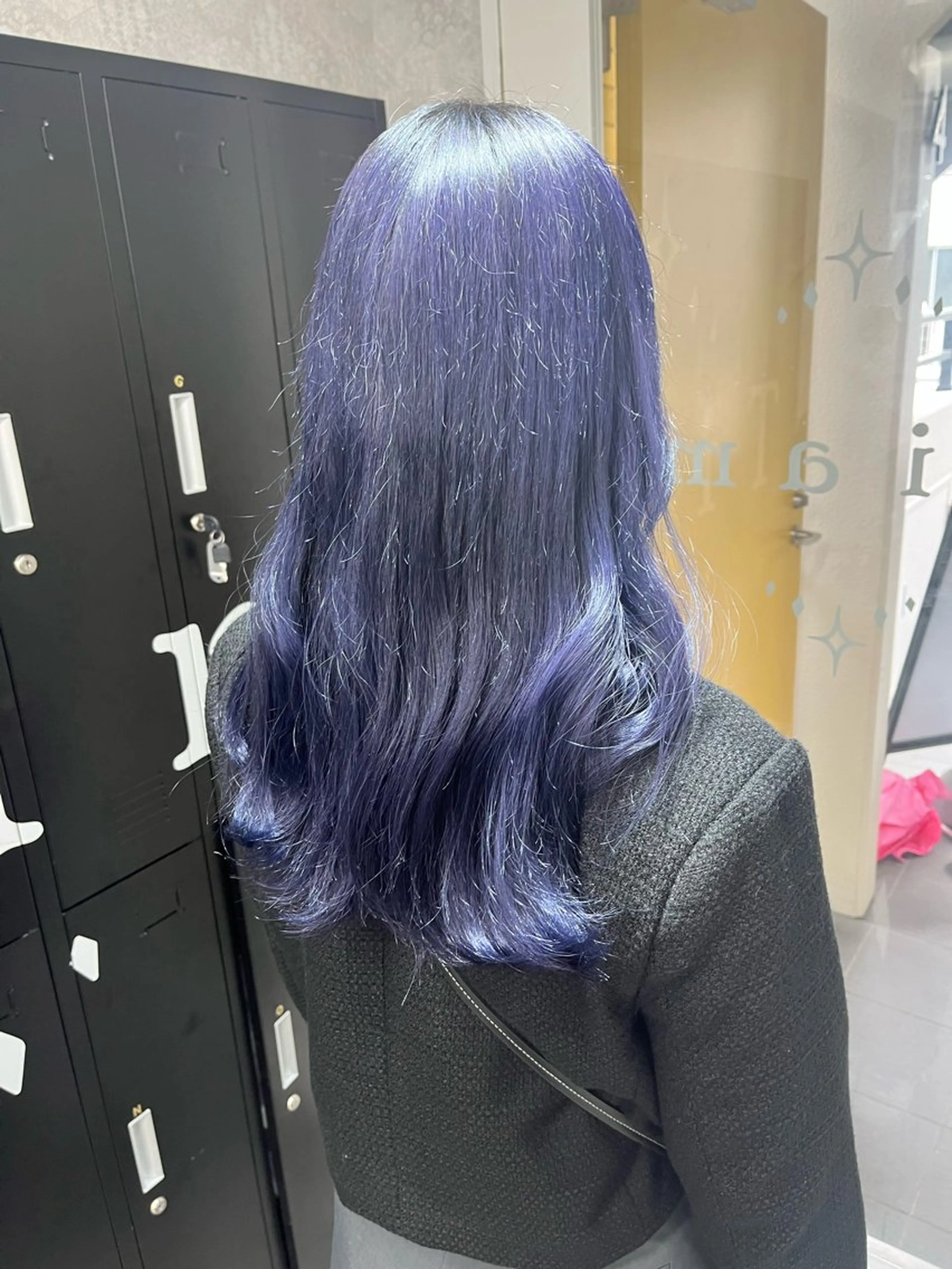 セミロング カラー アッシュ アッシュグレー ベージュカラー ブリーチ ブロンド 【美髪ハイトーン】 髪質改善/大和🎀のヘアスタイル