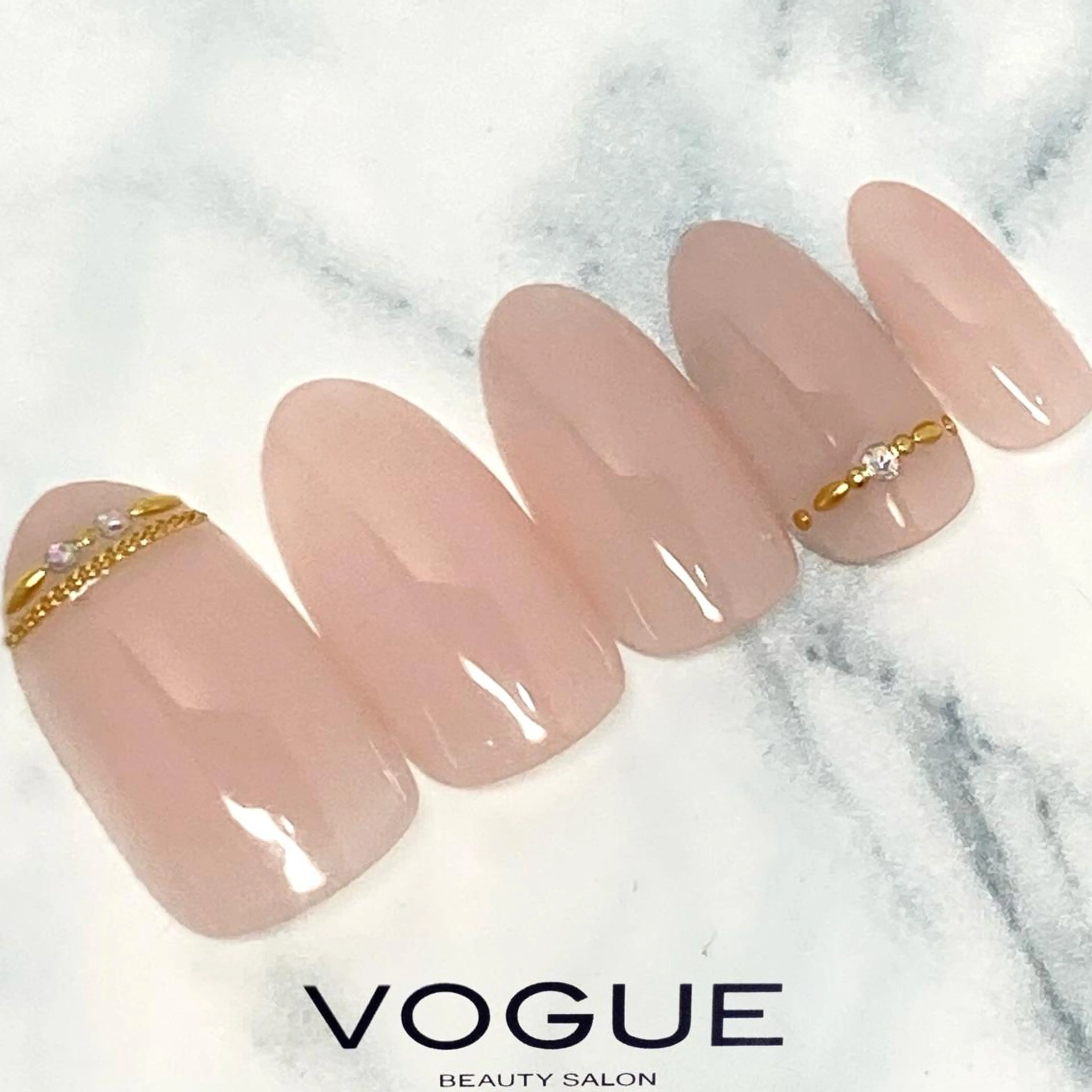 ネイル VOGUE ×SWANのネイルデザイン