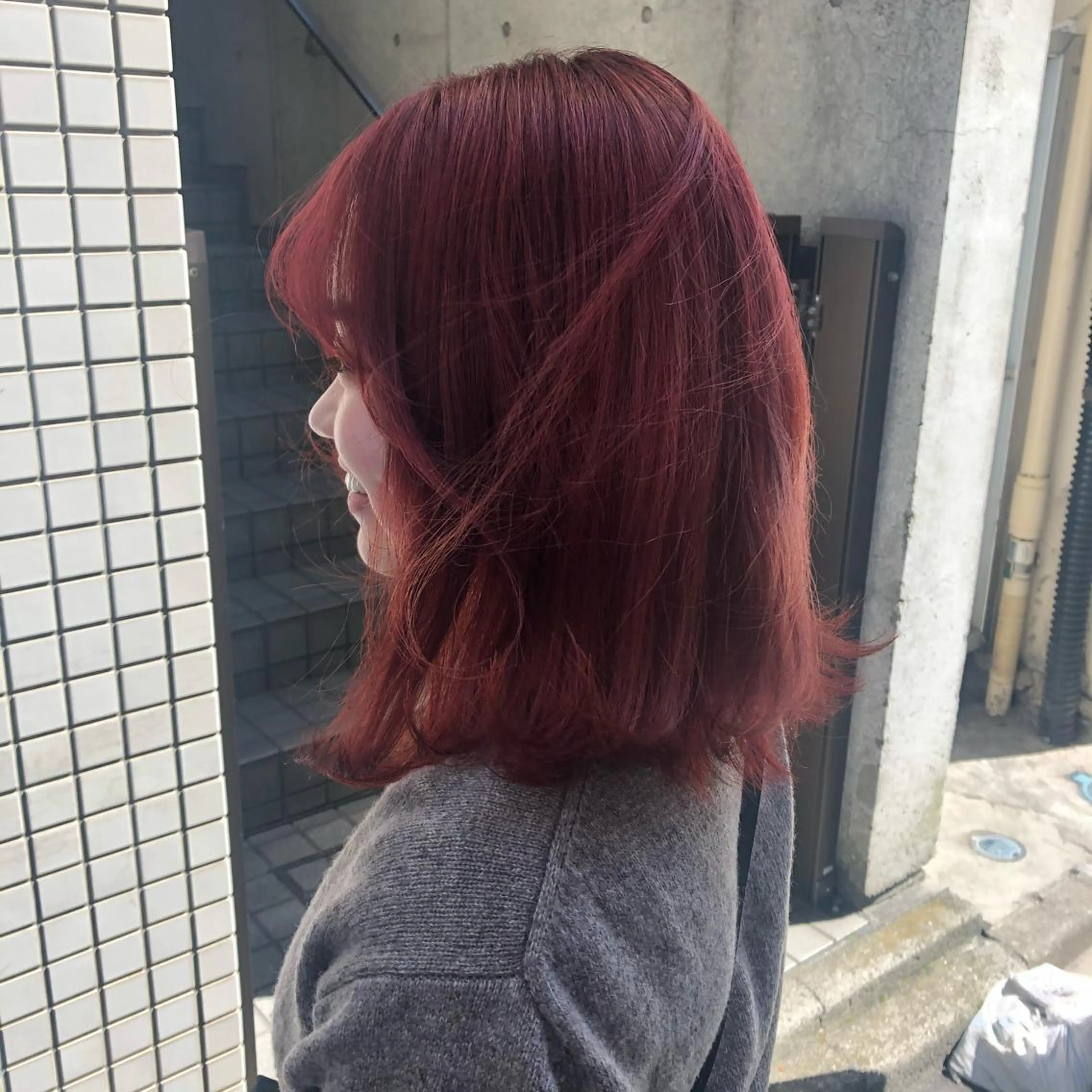 ミディアム 伊東 彩花のヘアスタイル