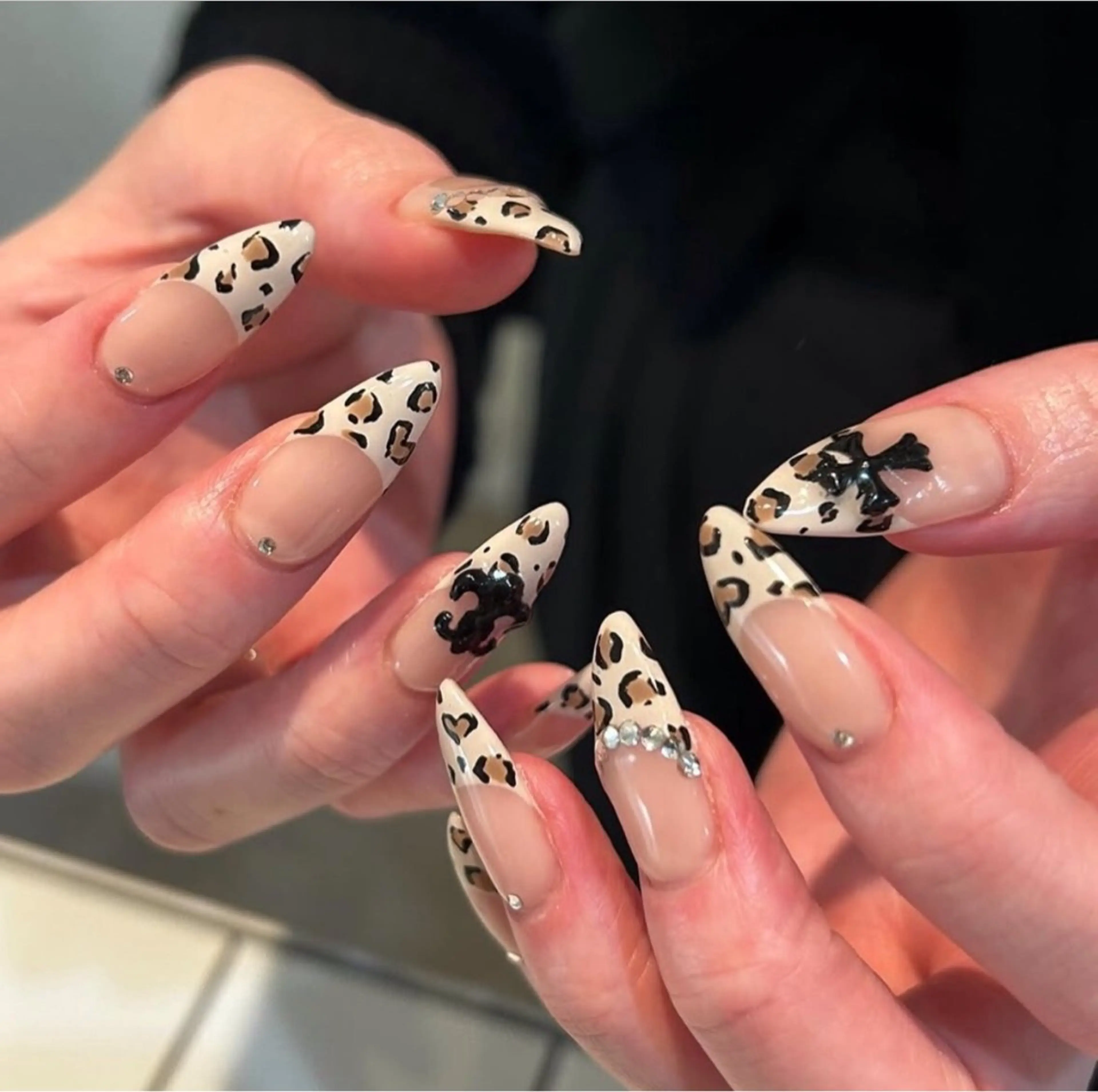 ネイル 長さ出し グラデーション キラキラネイル 韓国ネイル ラメ(グリッター) ハンドネイル ハンドケア Chisa Nail Studio所属・チ サのネイルデザイン