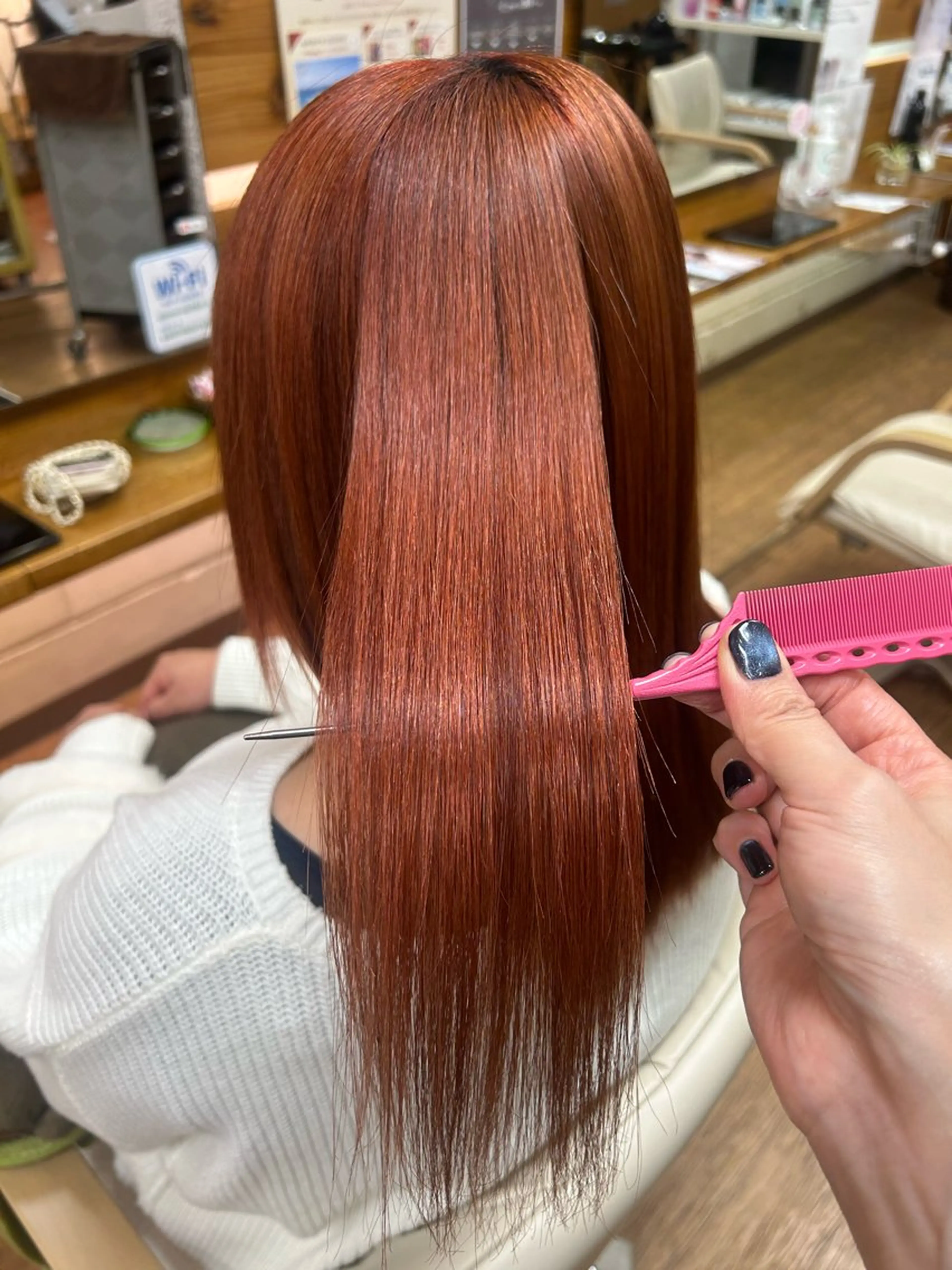 セミロング 神谷 千明のヘアスタイル